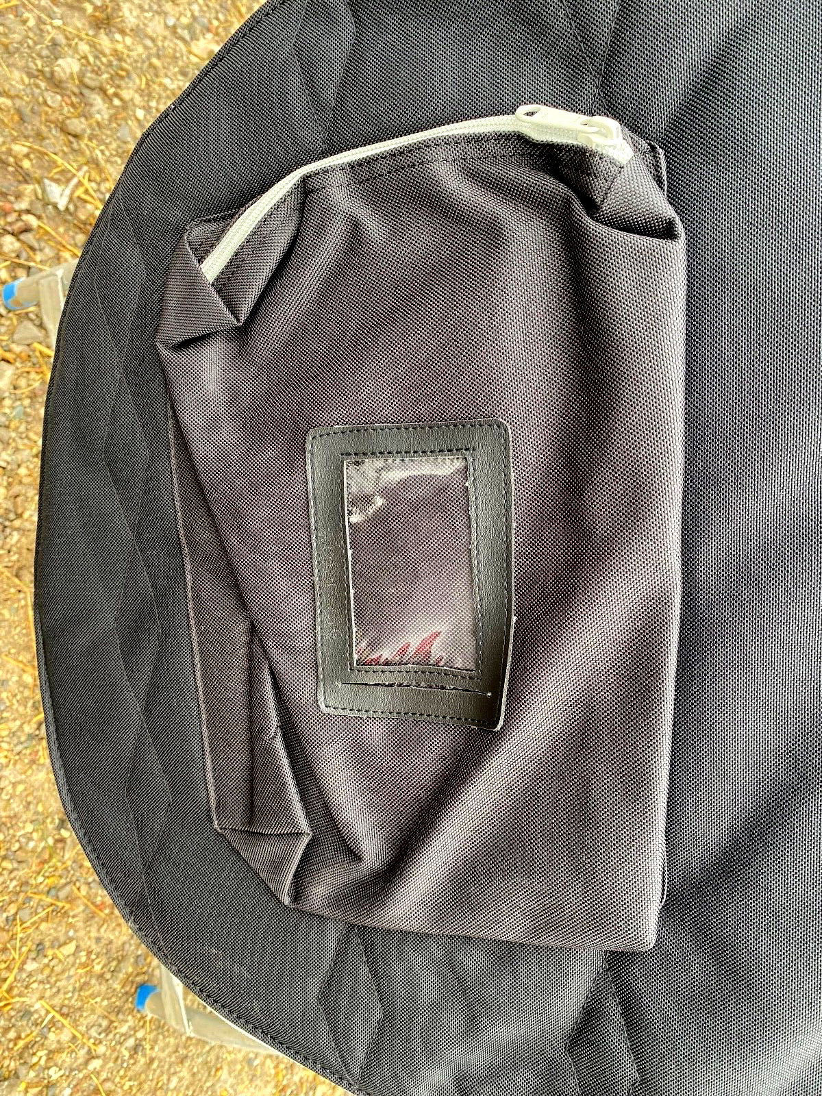 Black Bates/ Wintec Isabell limited edition Icon English saddle bag / carrier - Fresh Stock Dated December 2025