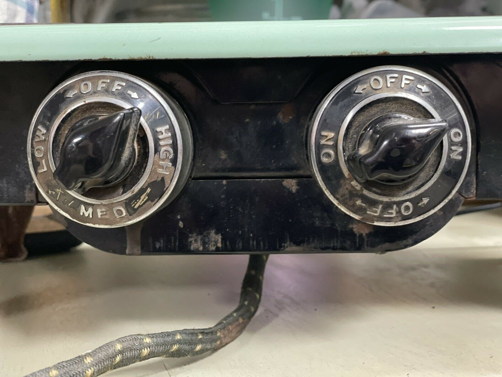 VINTAGE WESTINGHOUSE 2 BURNER ELEC HOT PLATE Blue PORCELAIN TOP RETRO **WORKS - Fresh Stock Dated February 2026