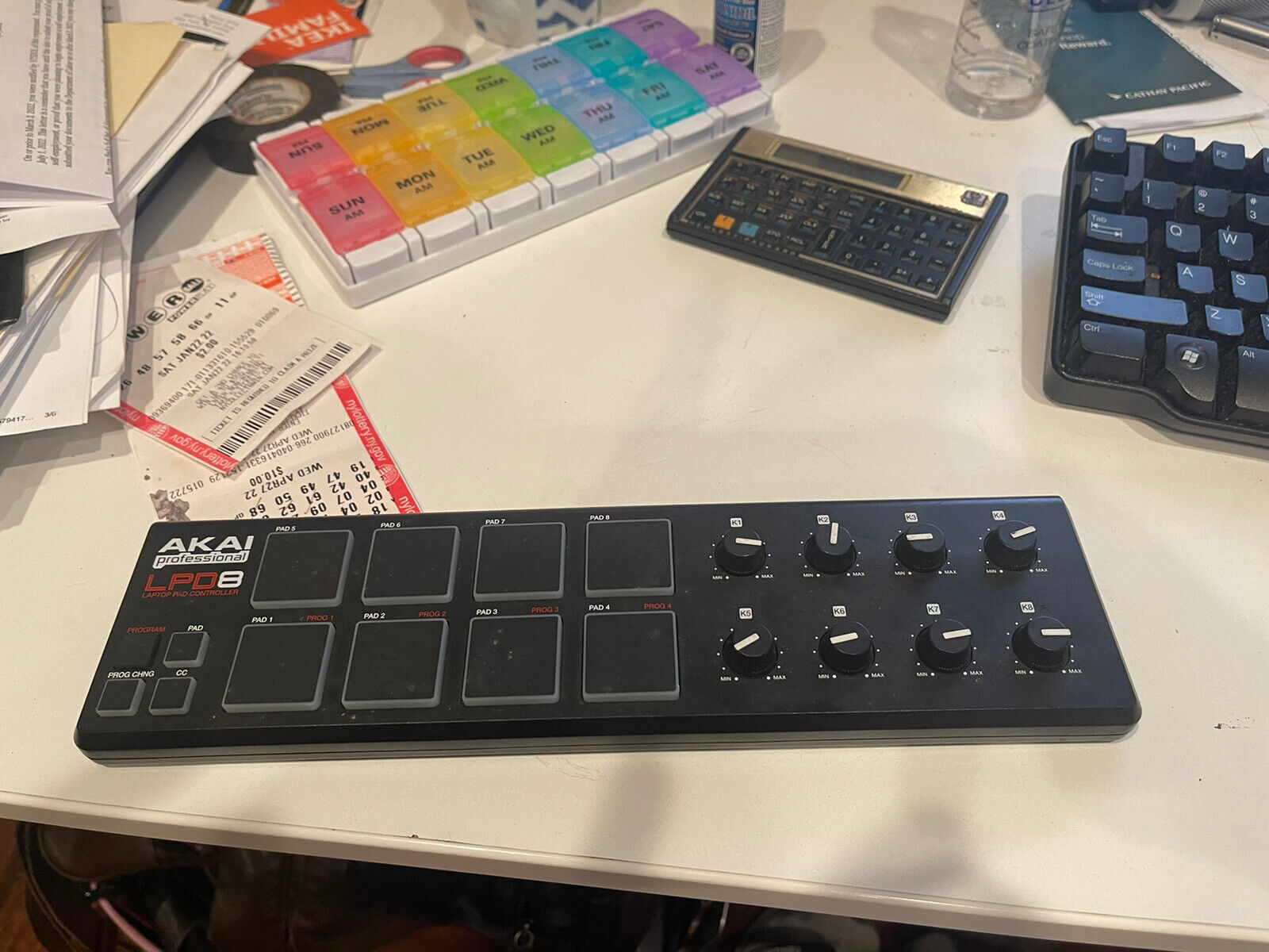 AKAI LPD8 Portable USB-powered MIDI Controller - Unit Only NEEDS REPAIR - Fresh Stock Dated February 2026