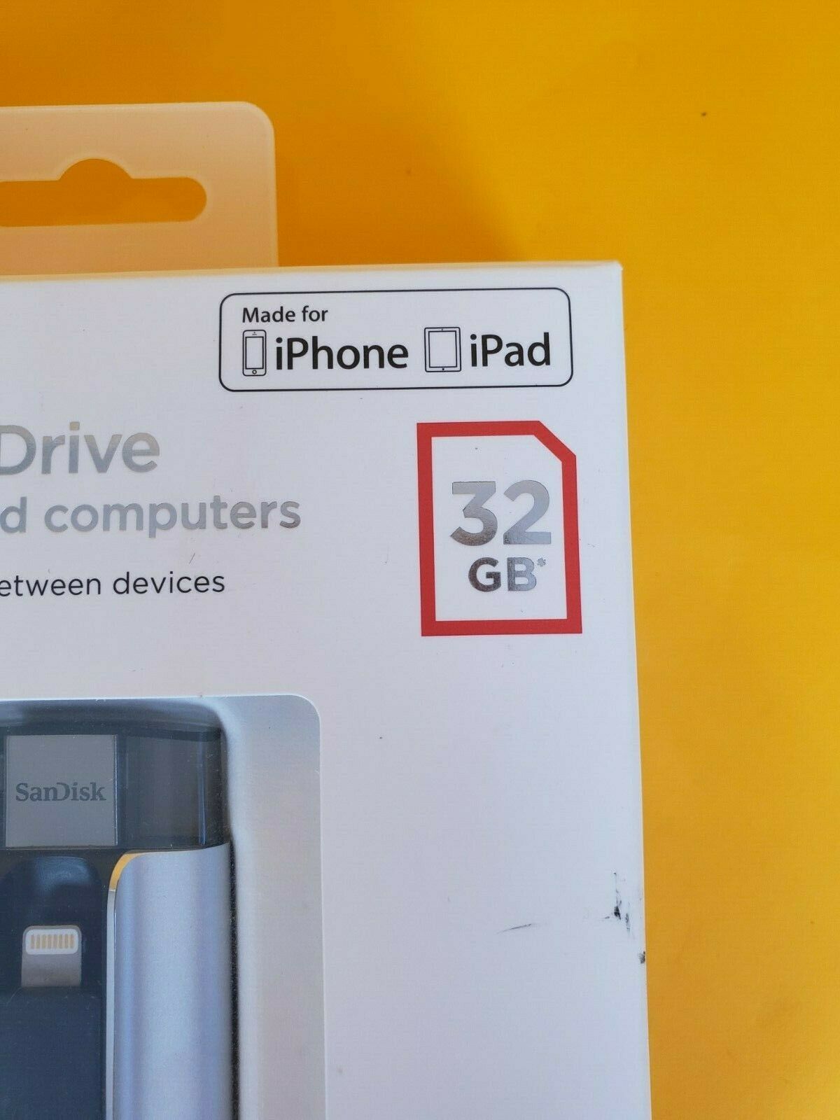 SANDISK IXPAND FLASH DRIVE FOR IPHONE AND IPAD 32 GB SDIX-032G-A57 - Fresh Stock Dated February 2026