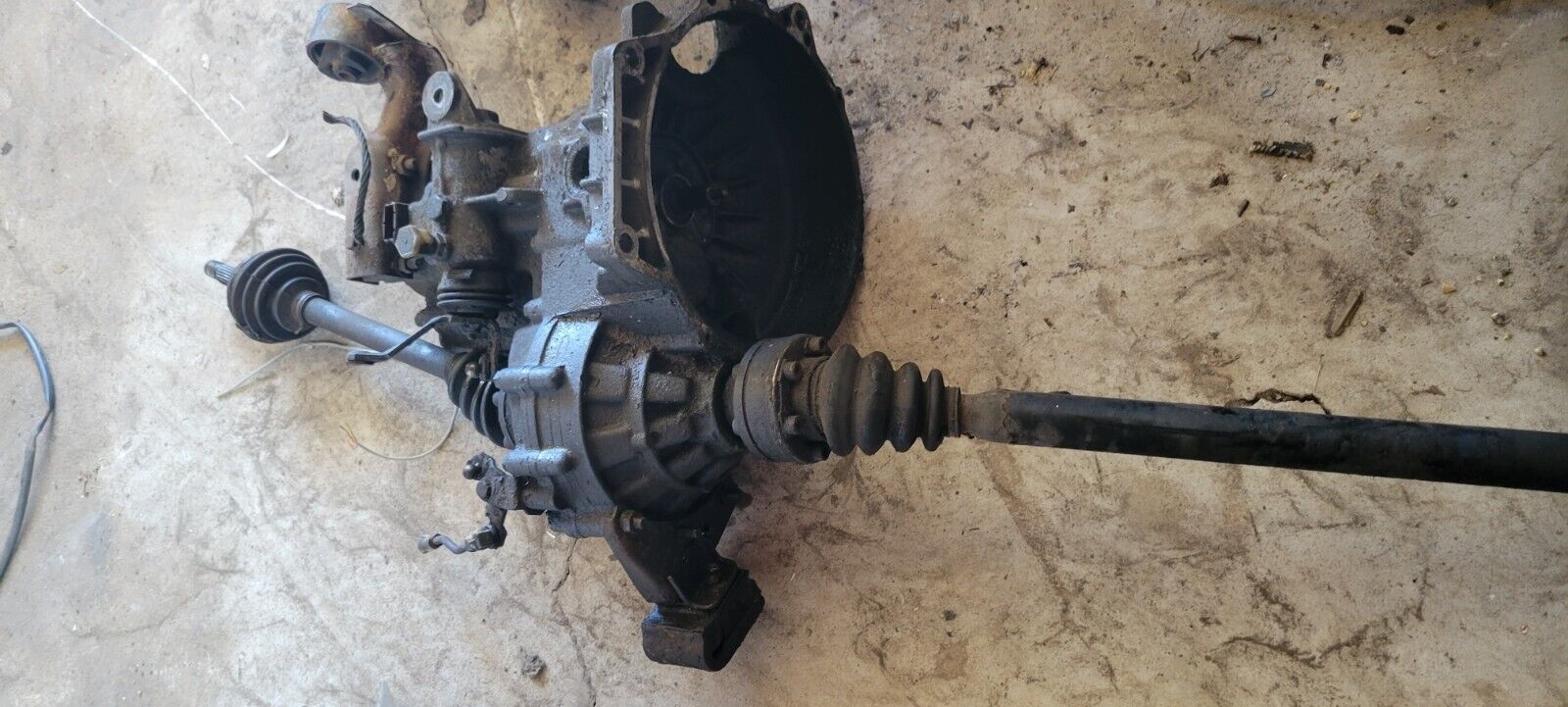 1981-1984 Volkswagen Rabbit 4 Speed Manual Transmission Gearbox OEM Code GL - Fresh Stock Dated February 2026