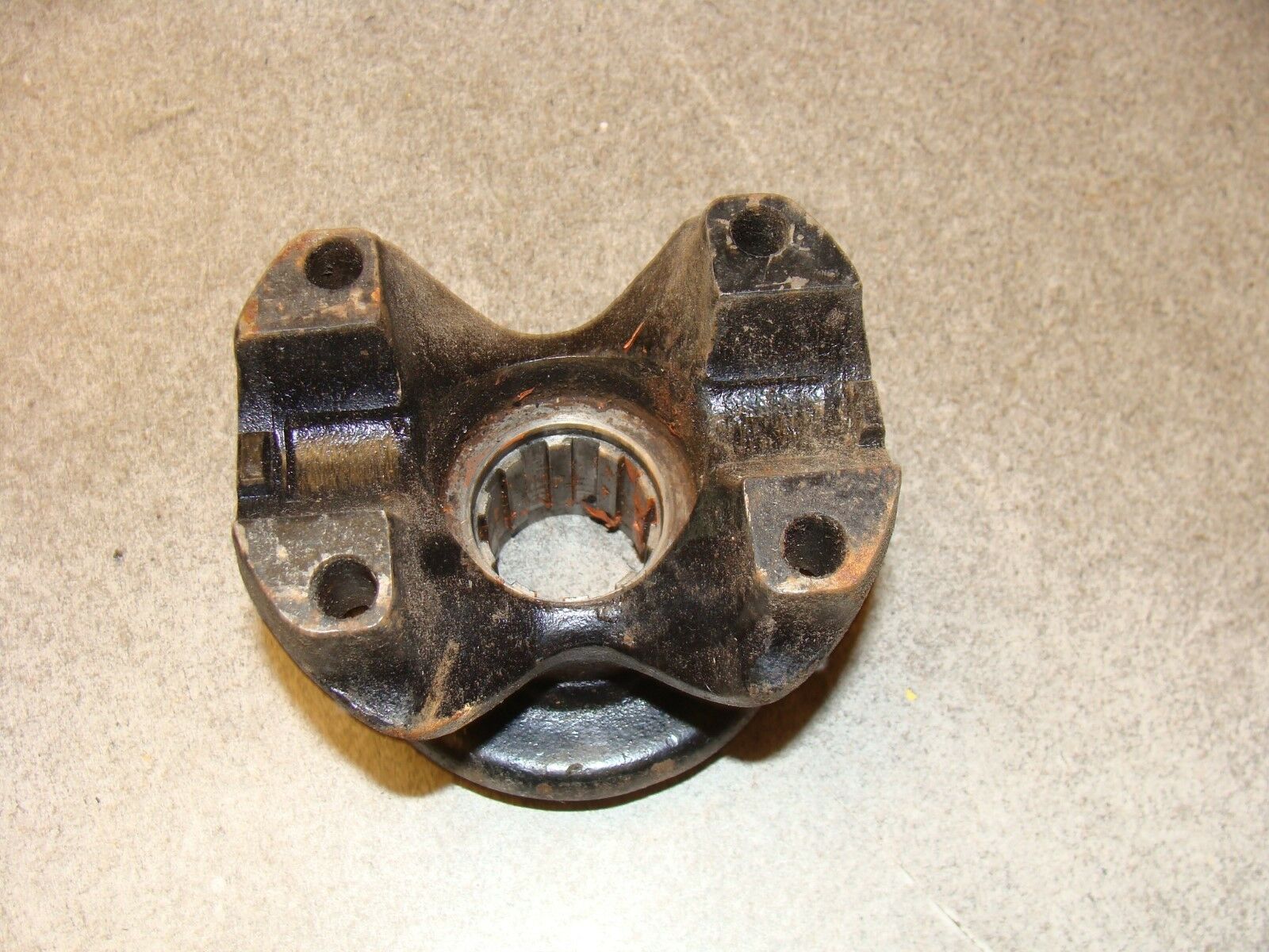 1966 - 1970 CLASSIC FORD BRONCO Tcase Yolk Borg Warner Style CV Transfer Case - Fresh Stock Dated February 2026