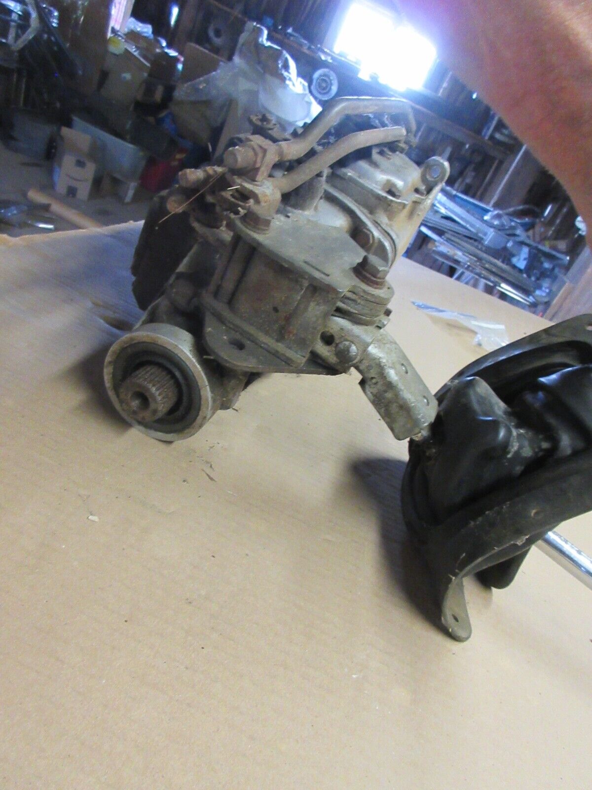 1970 CHEVROLET MUNCIE M22 NO VIN ALL ORINGNAL UNTOUCHED WITH SHIFTER POB25C - Fresh Stock Dated February 2026