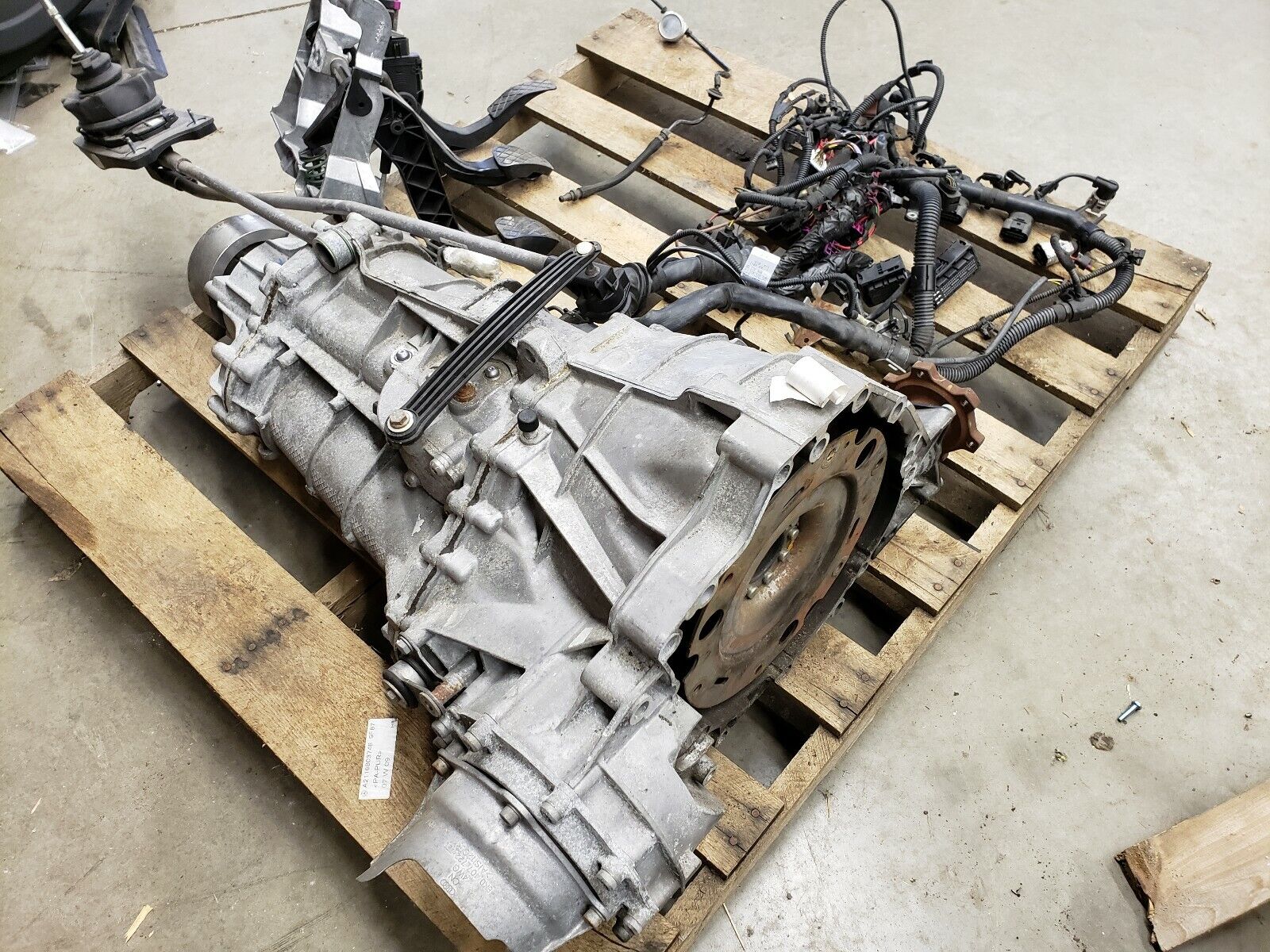 2009-2012 AUDI A4 A5 MANUAL TRANSMISSION SWAP KIT / Transmission code MRR - Fresh Stock Dated February 2026