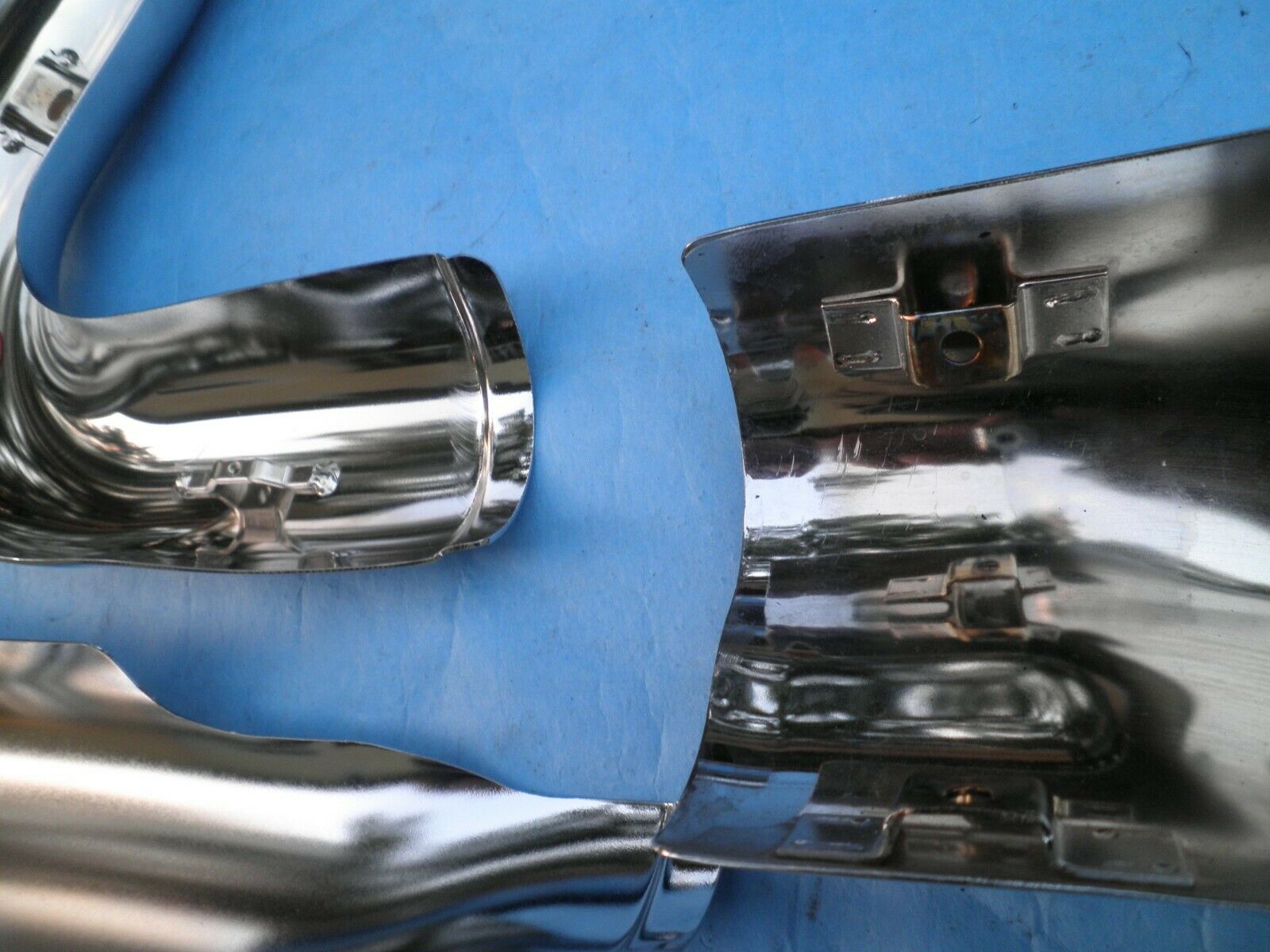 HARLEY OEM TOURING ELECTRA ROAD STREET GLIDE M8 M 8 EXHAUST HEAT SHIELD 2017-20 - Fresh Stock Dated February 2026