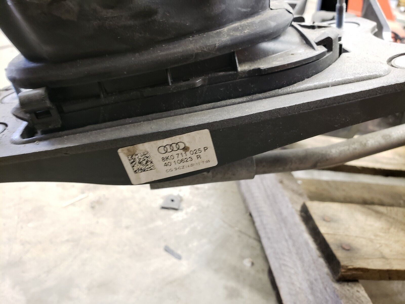 2009-2012 AUDI A4 A5 MANUAL TRANSMISSION SWAP KIT / Transmission code MRR - Fresh Stock Dated February 2026