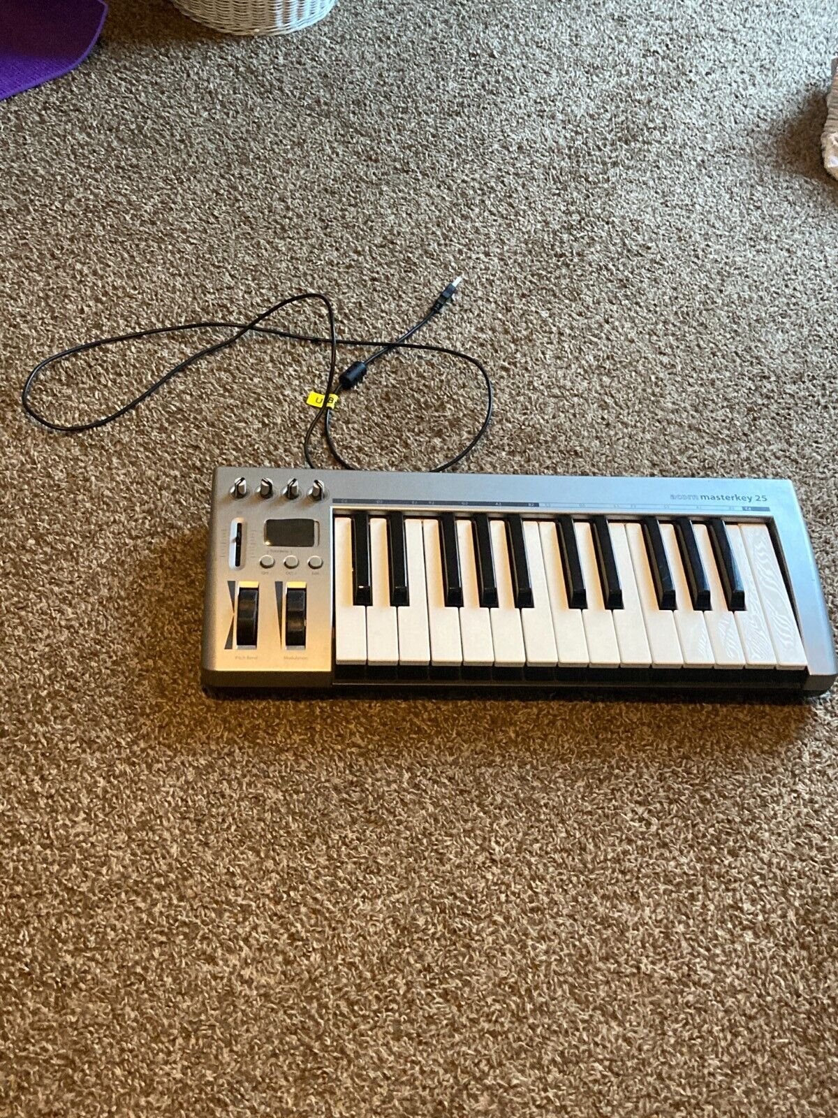 Acorn Instruments Masterkey 25 USB Midi Controller Keyboard - Fresh Stock Dated February 2026