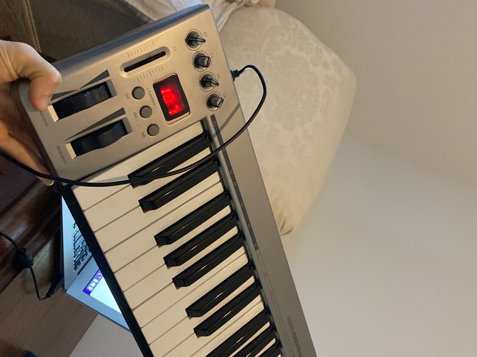 Acorn Instruments Masterkey 25 USB Midi Controller Keyboard - Fresh Stock Dated February 2026