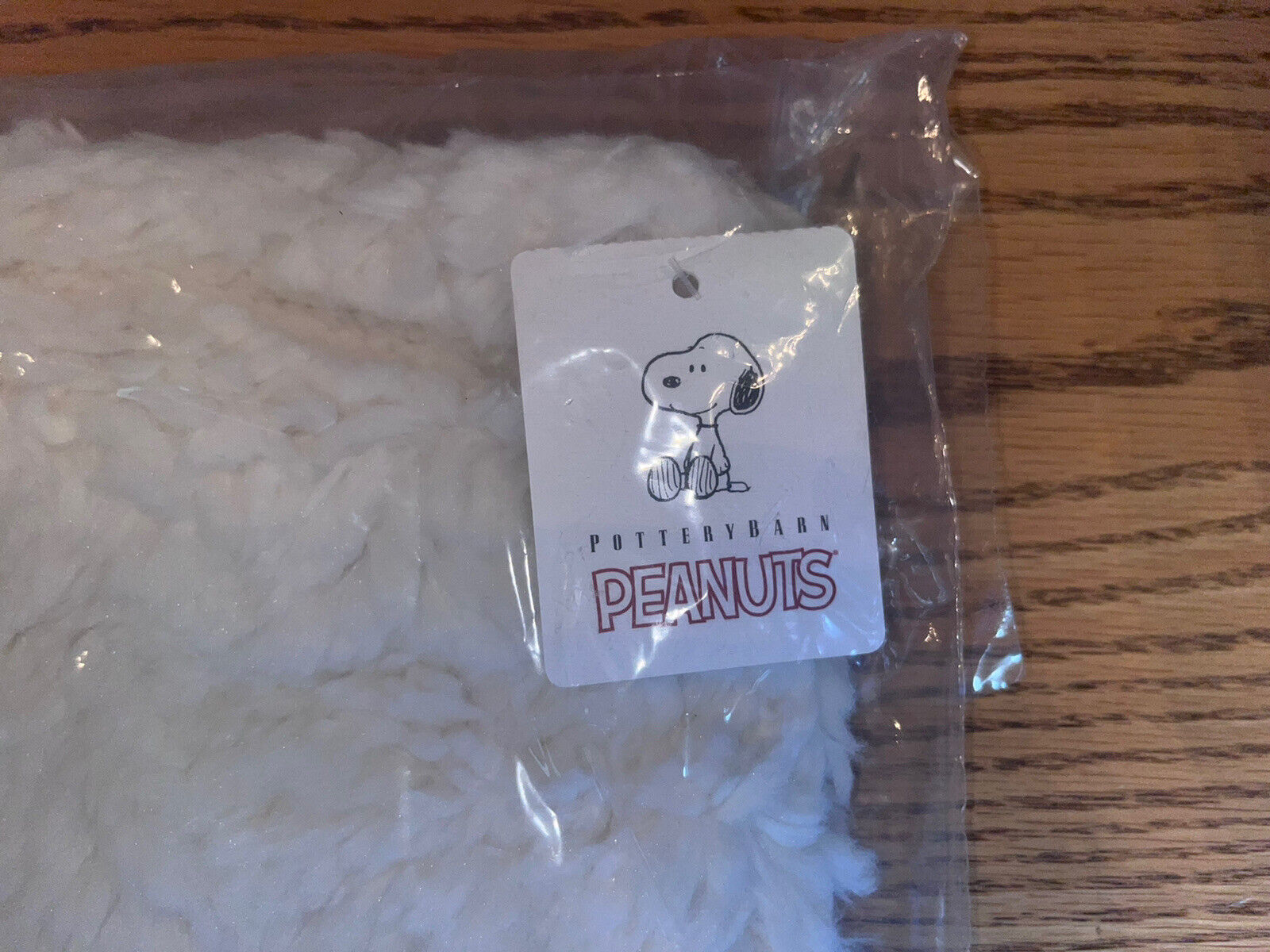 NWT NEW Pottery Barn Peanuts Snoopy Cozy 18