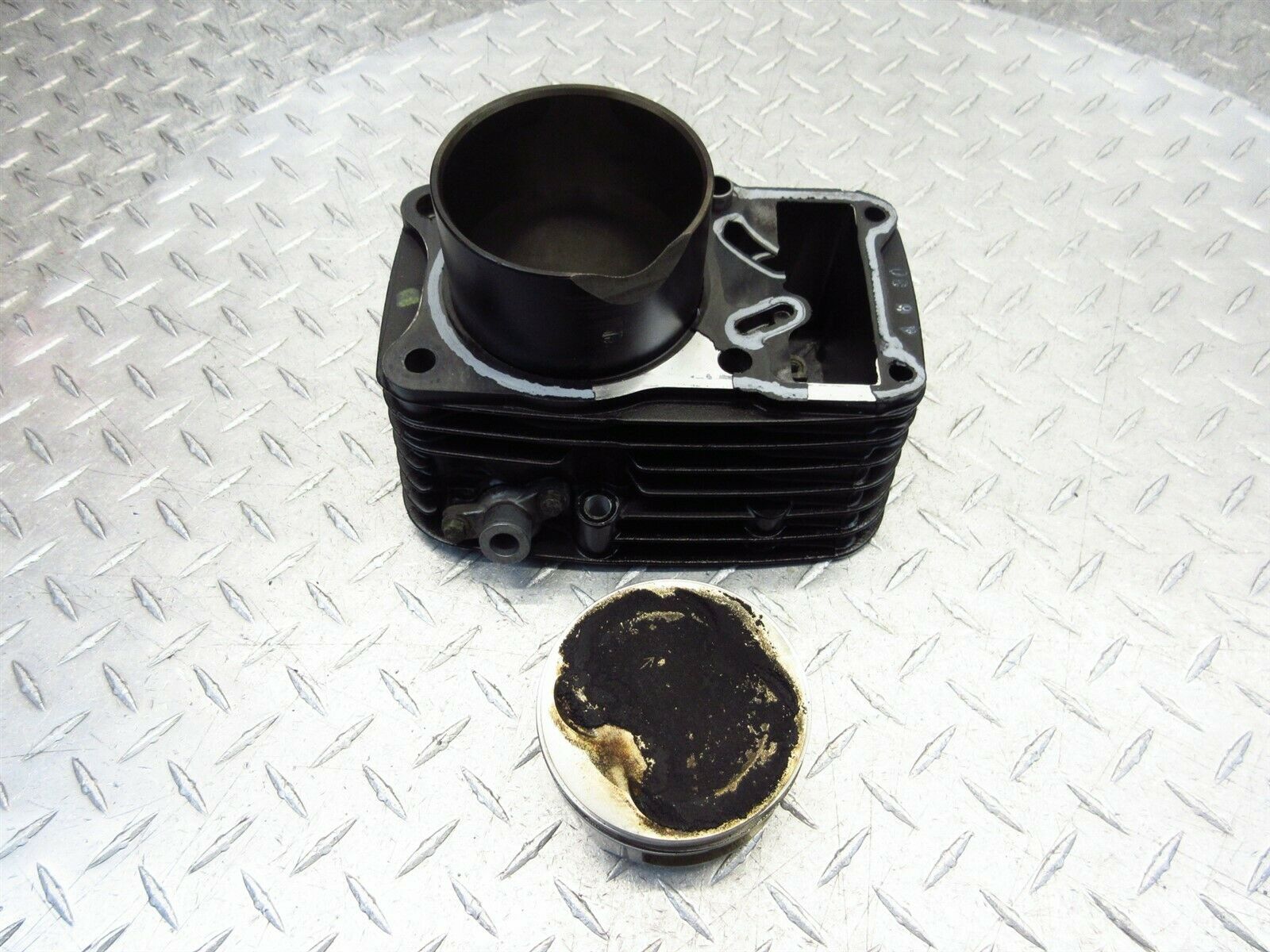 2001 97-04 Suzuki VZ800 Marauder OEM Front Cylinder Barrel Jug Piston - Fresh Stock Dated February 2026