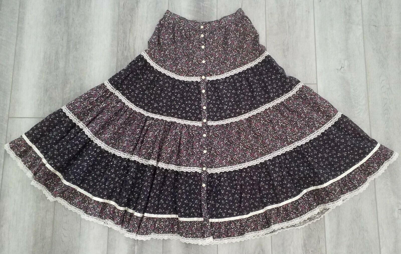 Vtg 70s Cottagecore Jessica's Gunnies Gunne Sax Calico Floral Lace Tiered Skirt - Fresh Stock Dated December 2025