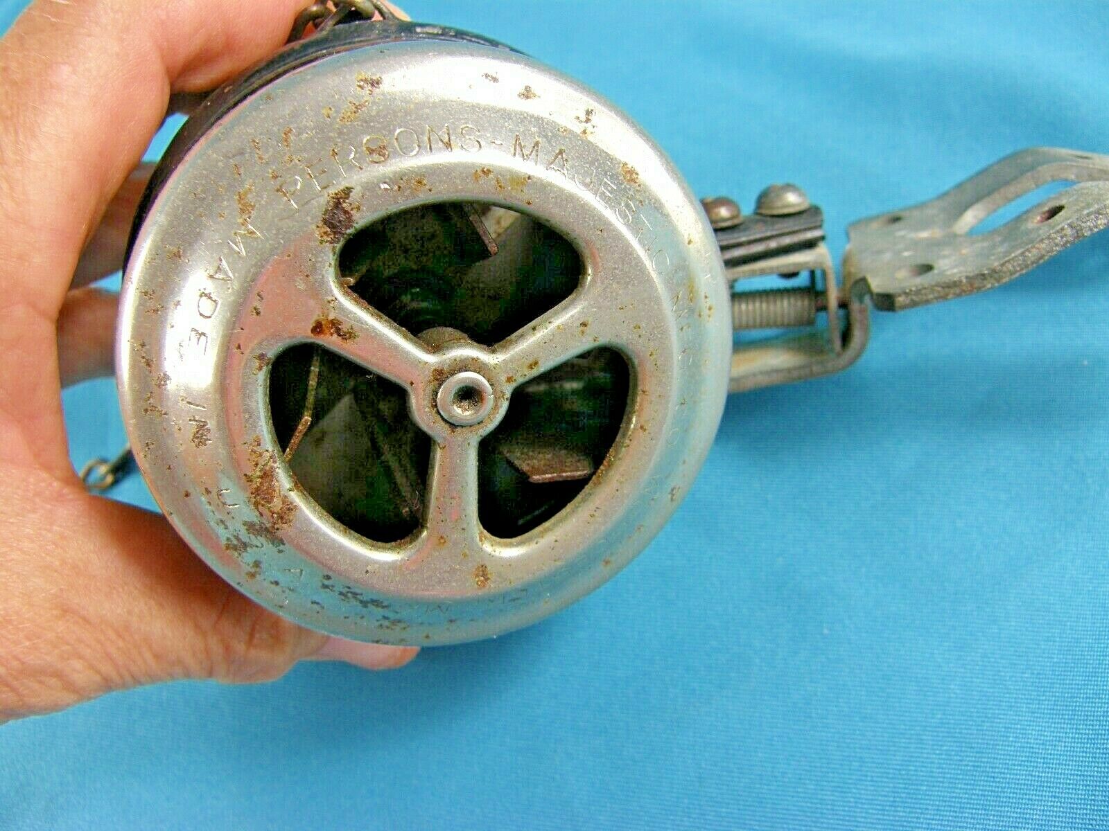 Vntg Persons Majestic MFG CO Worcester Mass Bicycle Siren w/Bracket & Chain USA - Fresh Stock Dated December 2025