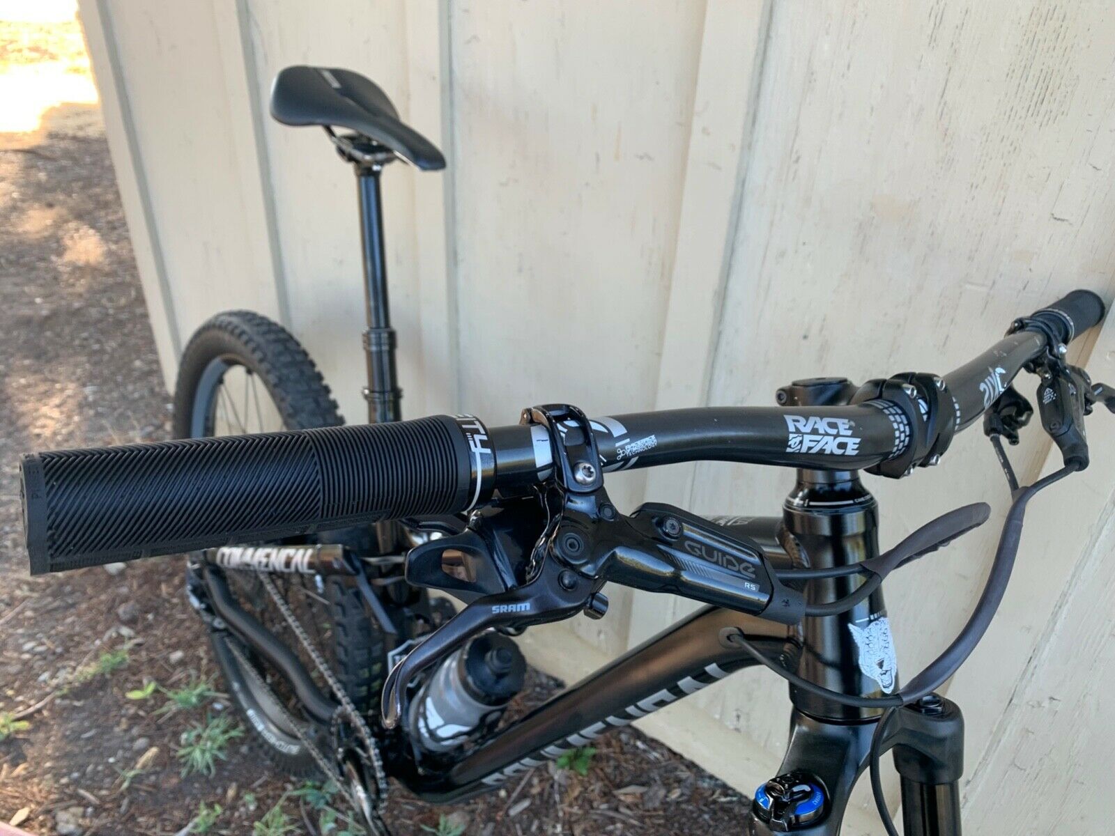 2018 Commencal Meta AM V4.2 Mountain Bike - Size Medium - Fresh Stock Dated December 2025