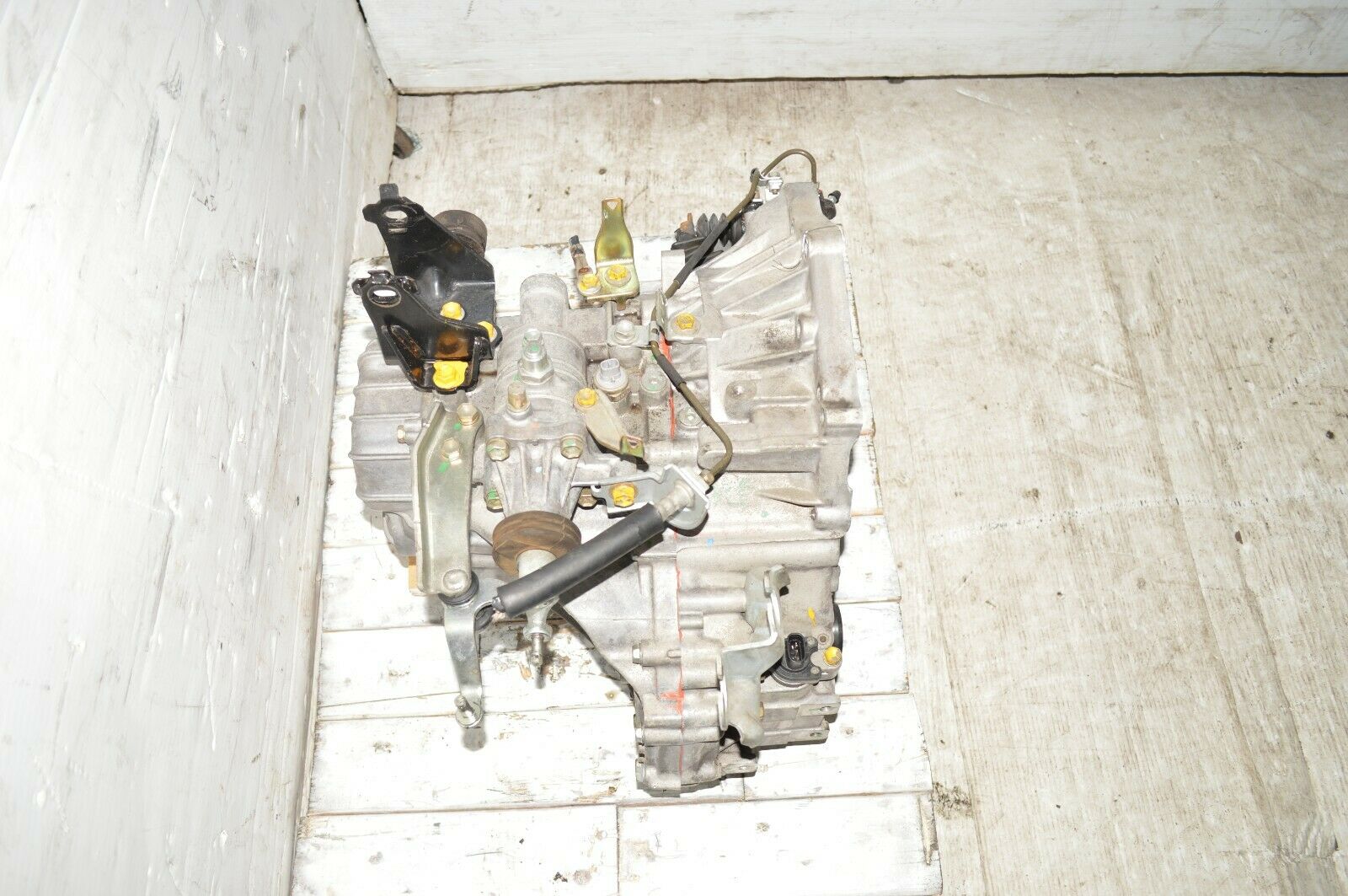 JDM 2003-2008 TOYOTA COROLLA MATRIX C60 5 SPEED MANUAL TRANSMISSION 1ZZ-FE 1.8L - Fresh Stock Dated December 2025