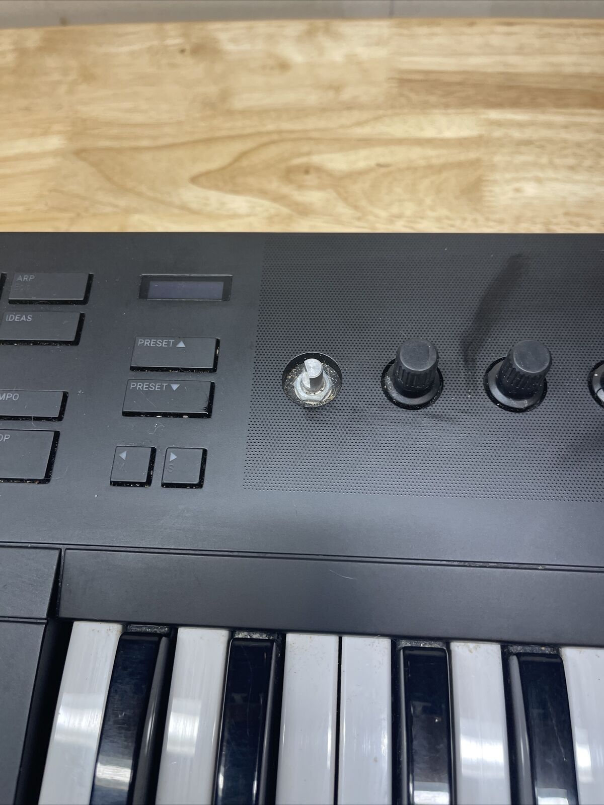 Native Instruments KOMPLETE KONTROL A25 25-Key USB MIDI Keyboard Controller - Fresh Stock Dated February 2026