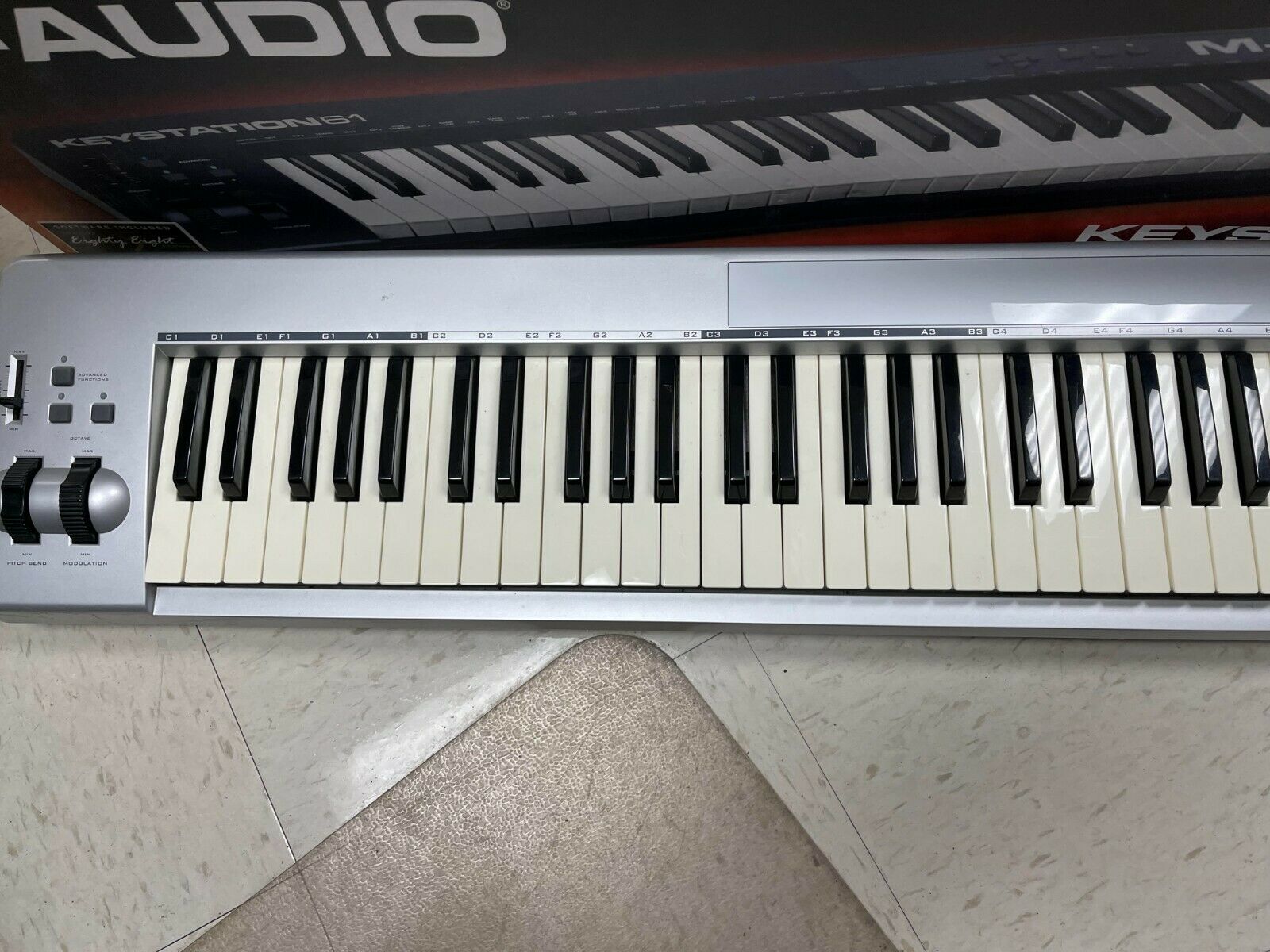 M-Audio KEYSTATION61es Keyboard - Fresh Stock Dated February 2026