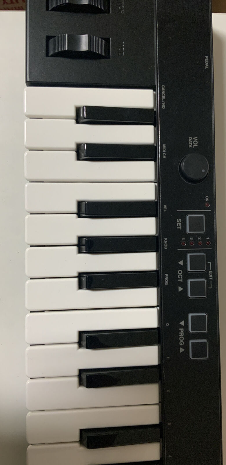🧷 iRIG KEYS 37 USB, MIDI KEYBOARD CONTROLLER, AS SHOWN, UNTESTED👈 - Fresh Stock Dated February 2026