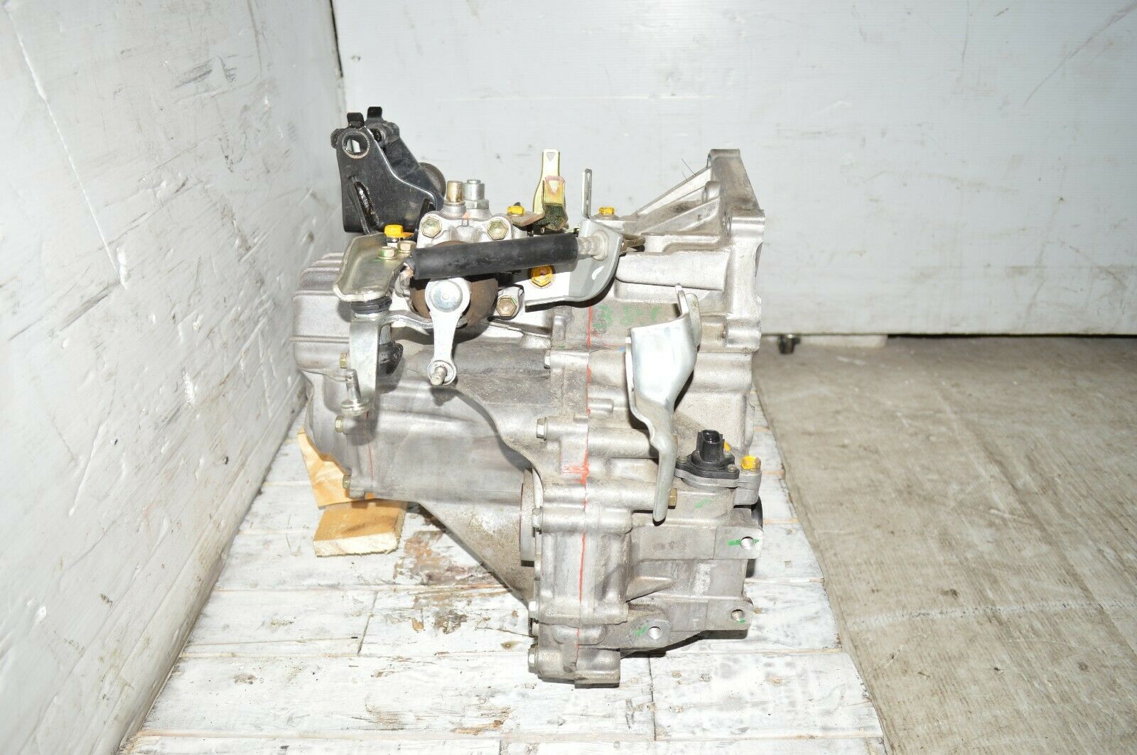 JDM 2003-2008 TOYOTA COROLLA MATRIX C60 5 SPEED MANUAL TRANSMISSION 1ZZ-FE 1.8L - Fresh Stock Dated December 2025