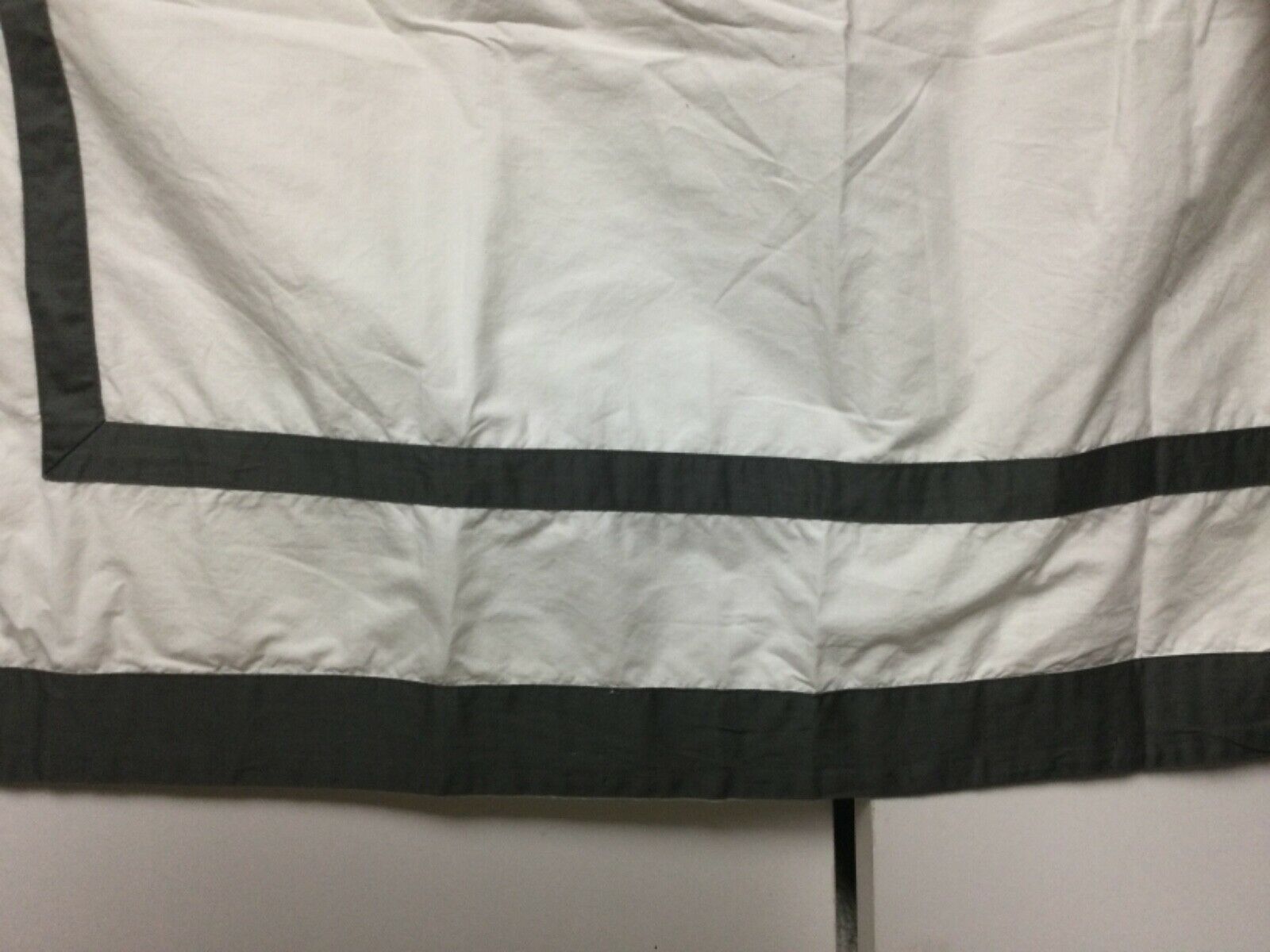 RESTORATION HARDWARE PILLOW SHAMS,ITALIAN GRAY/WHITE WINDOW FRAME,STANDARD,MINT - Fresh Stock Dated December 2025