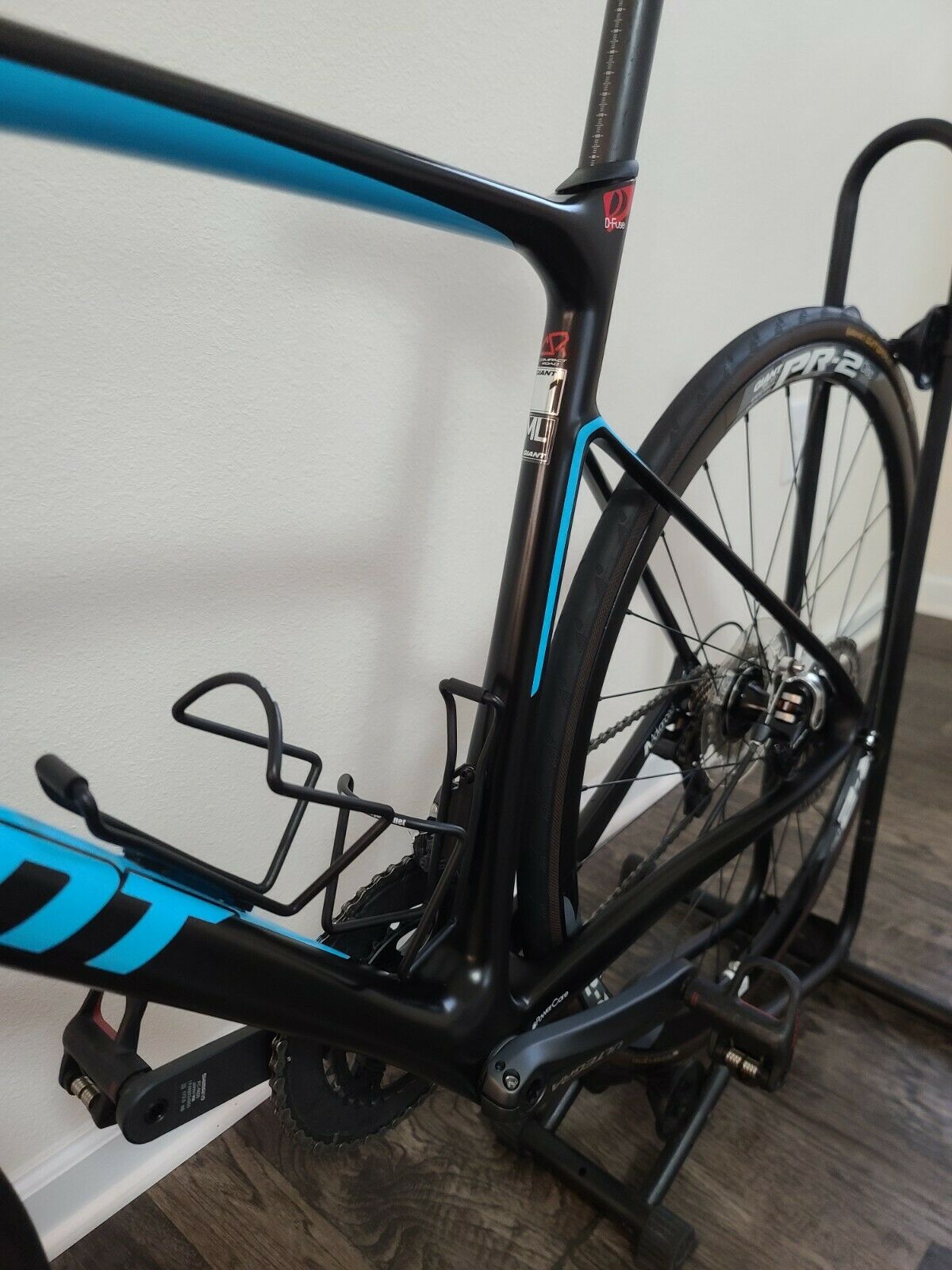 Giant Defy Advanced, Full Ultegra, Full Carbon Frame, Pristine Condition, M/L - Fresh Stock Dated February 2026