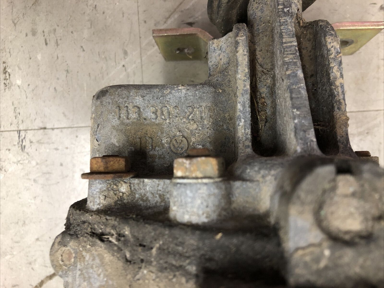 USED VW Splitcase Transmission and Axles 113301211 / 113301102B - Fresh Stock Dated February 2026