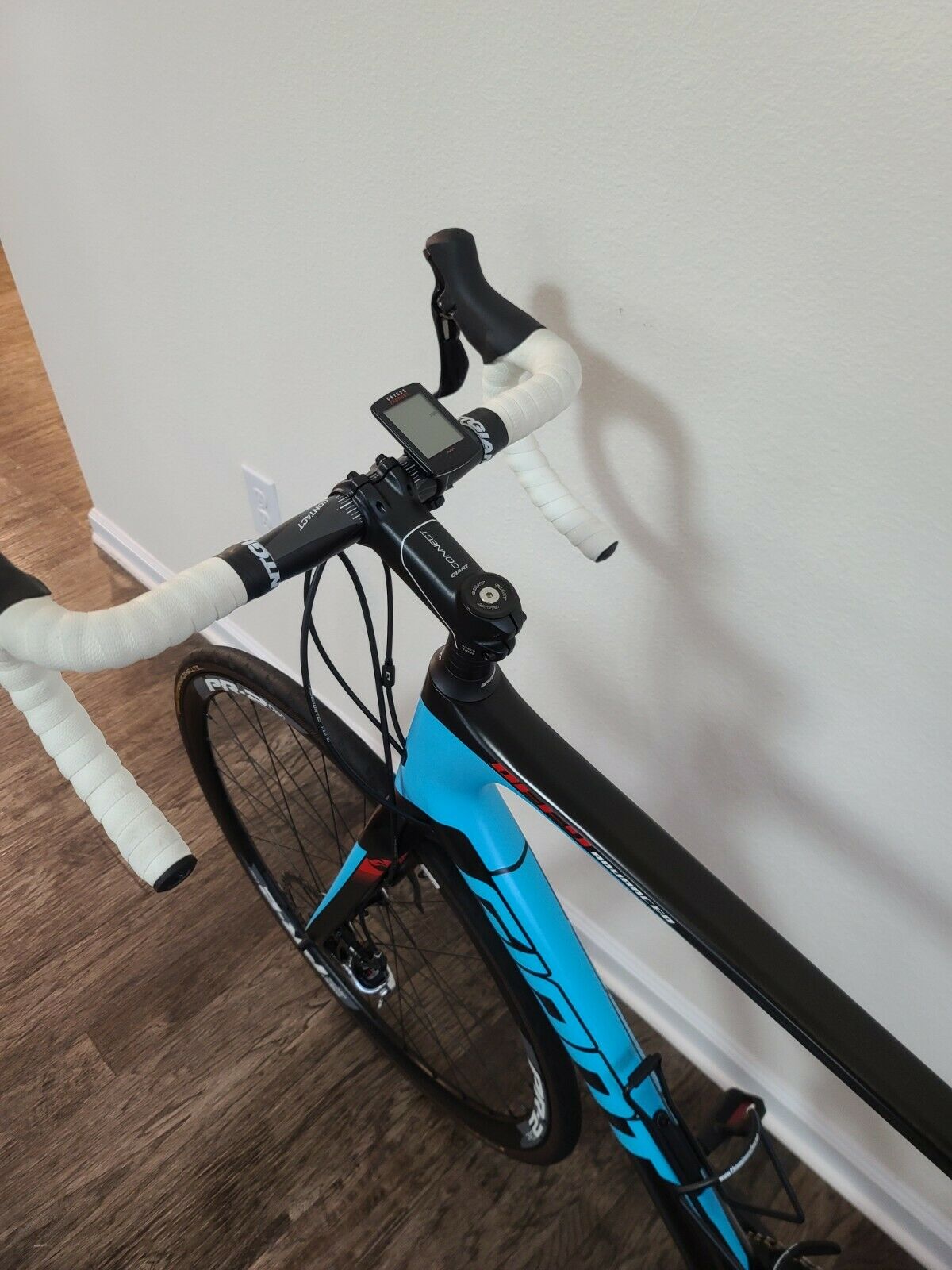 Giant Defy Advanced, Full Ultegra, Full Carbon Frame, Pristine Condition, M/L - Fresh Stock Dated February 2026