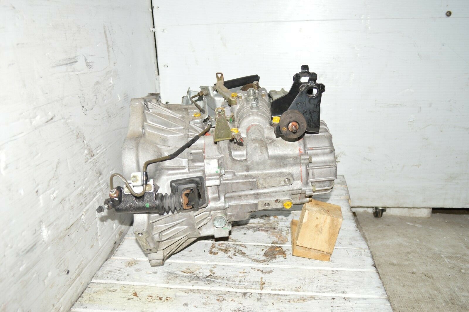 JDM 2003-2008 TOYOTA COROLLA MATRIX C60 5 SPEED MANUAL TRANSMISSION 1ZZ-FE 1.8L - Fresh Stock Dated December 2025