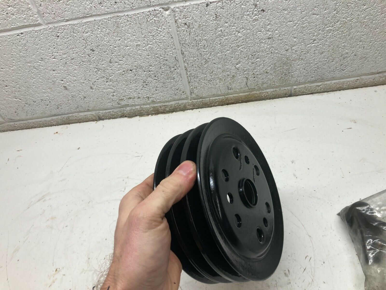 Y2  33863 3858533 Mercruiser & Volvo Harmonic Balancer Damper Pulley GM 4.3-5.7 - Fresh Stock Dated February 2026