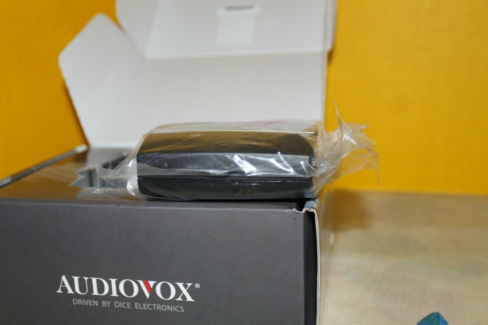 Audiovox AMBR-1501-AVW MediaBridge w/Bluetooth for Select Audi / VW' w BONUS - Fresh Stock Dated February 2026