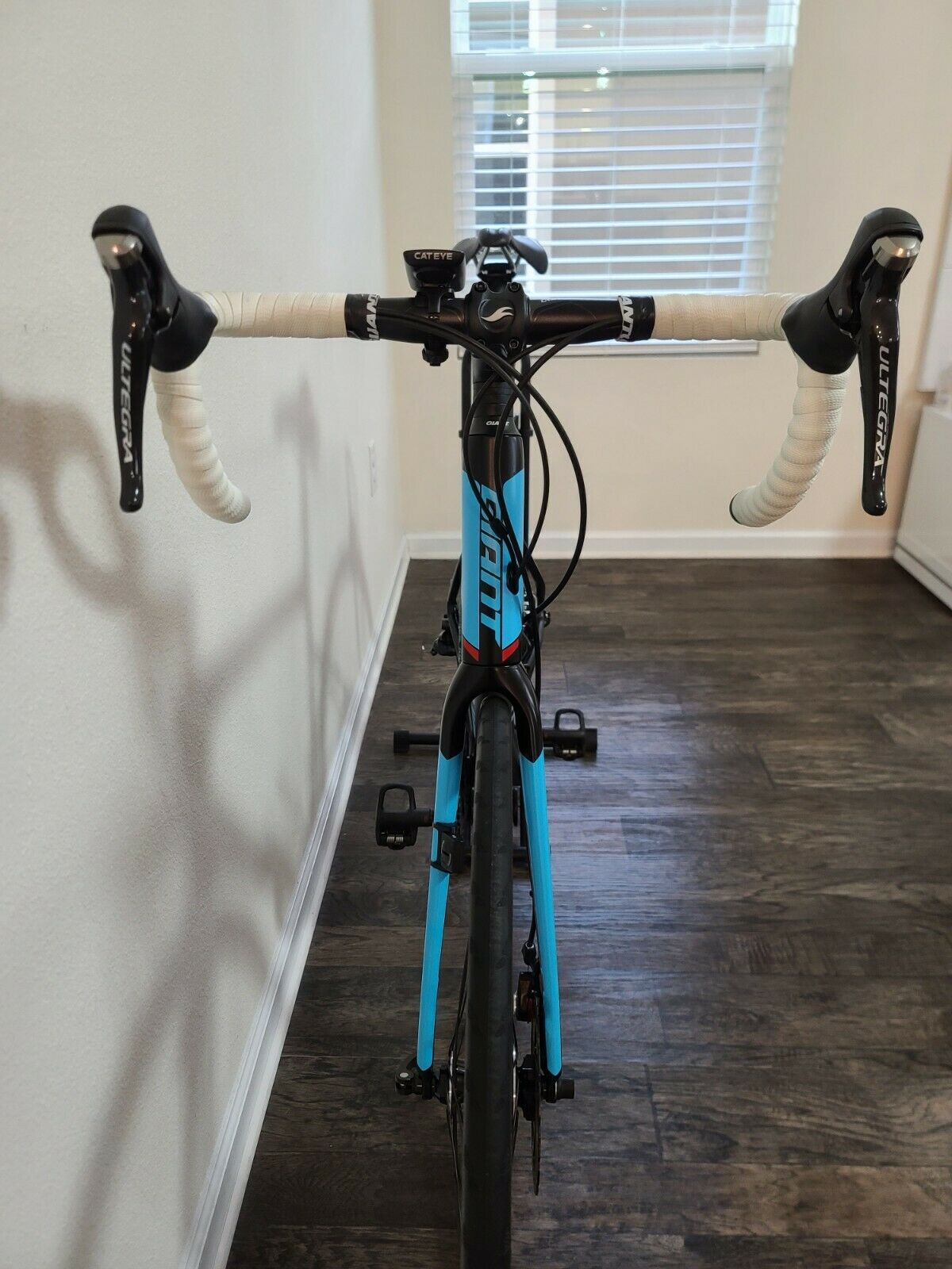 Giant Defy Advanced, Full Ultegra, Full Carbon Frame, Pristine Condition, M/L - Fresh Stock Dated February 2026