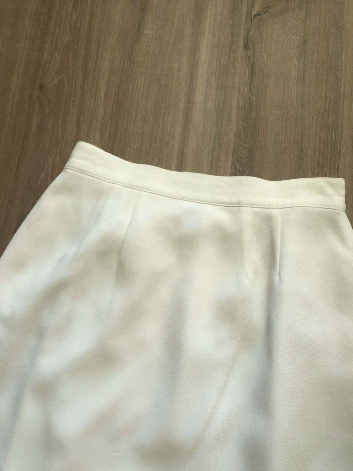 Vintage Woman's Liz Claiborne White Knee Length Pencil Skirt- Size 8 - Fresh Stock Dated March 2026