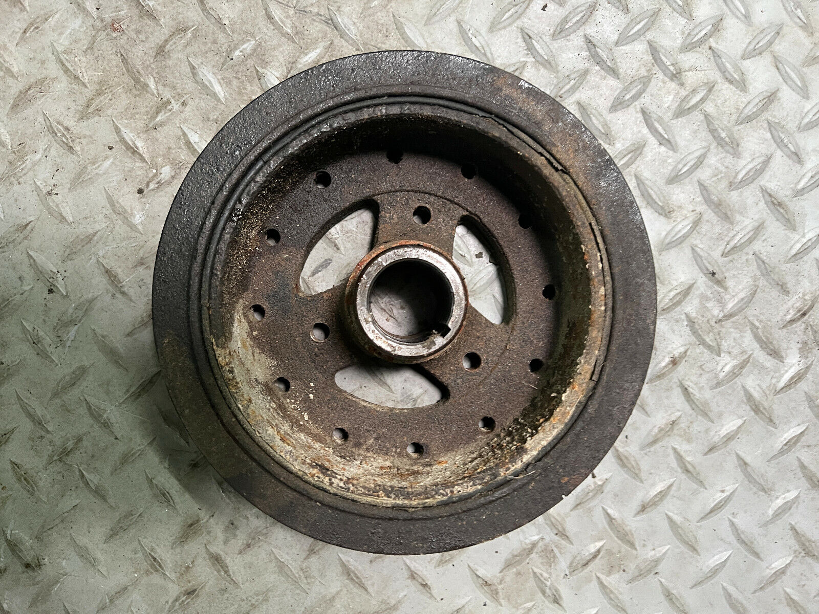 Mercruiser 5.0L 350  Harmonic Balancer Damper Pulley 8