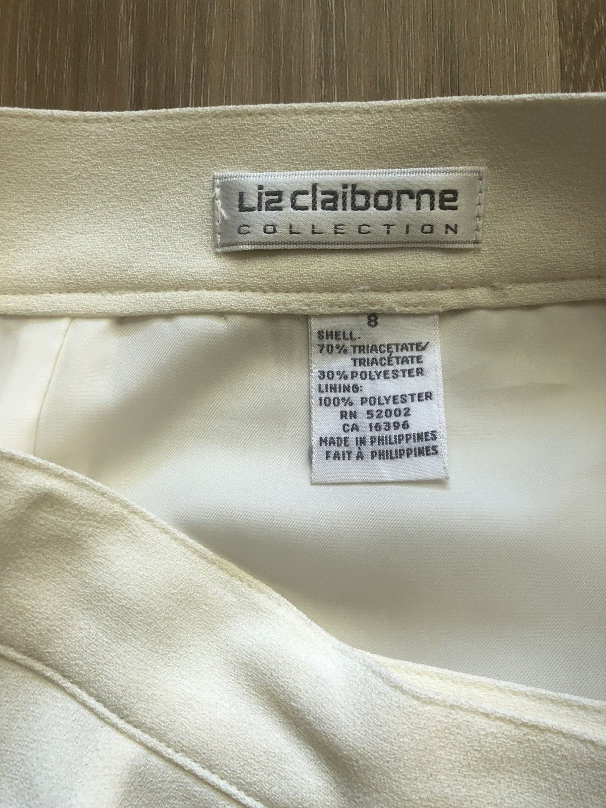 Vintage Woman's Liz Claiborne White Knee Length Pencil Skirt- Size 8 - Fresh Stock Dated March 2026