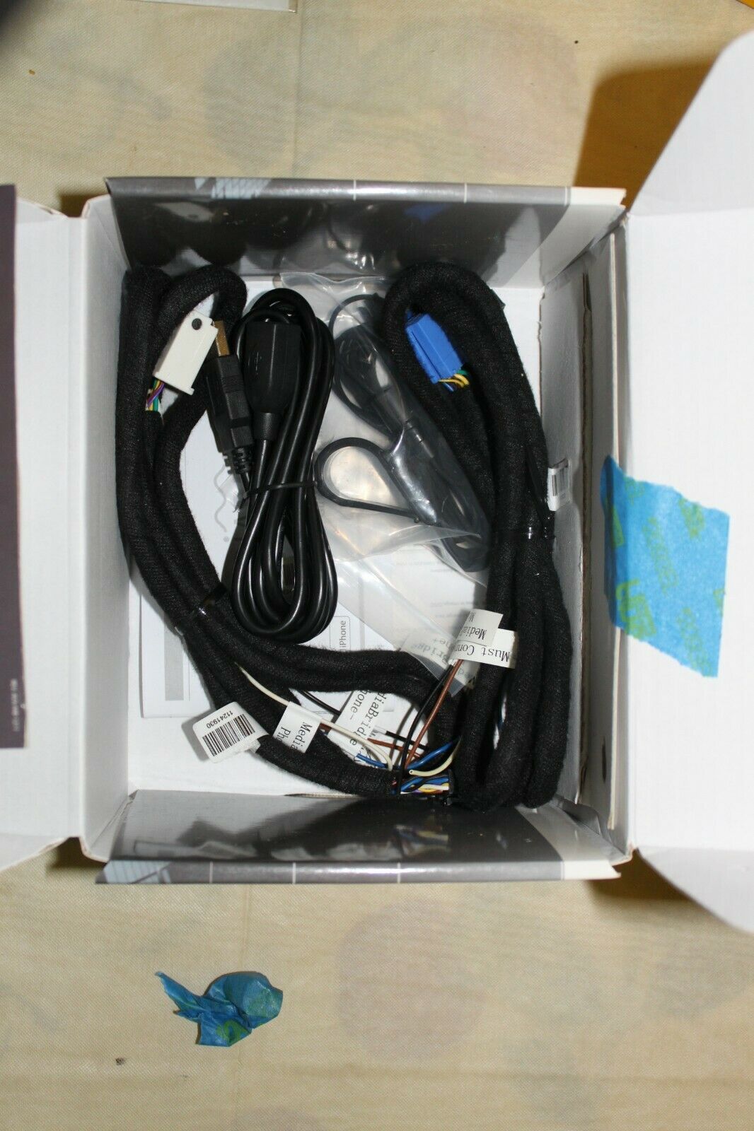 Audiovox AMBR-1501-AVW MediaBridge w/Bluetooth for Select Audi / VW' w BONUS - Fresh Stock Dated February 2026