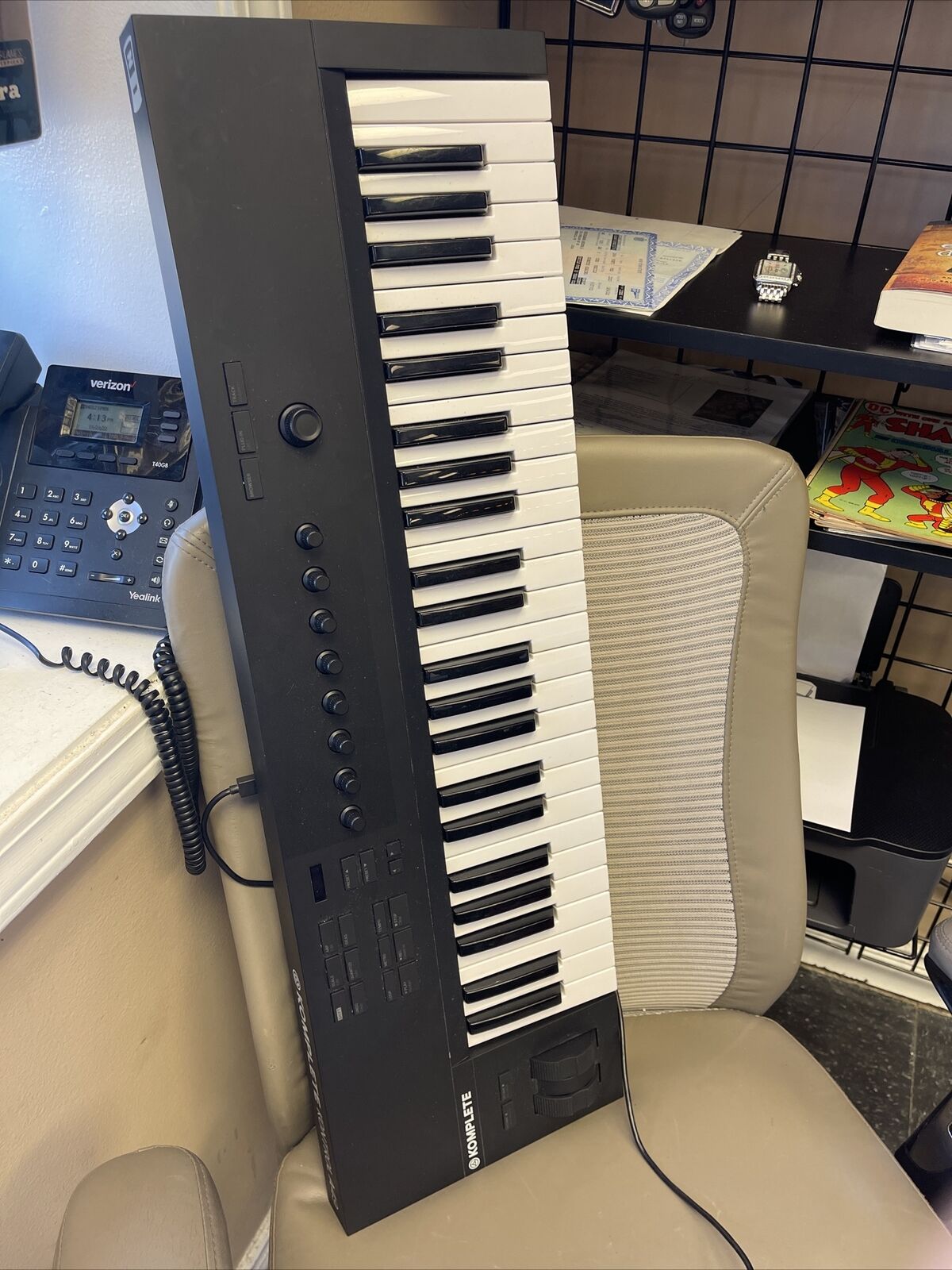 Native Instruments KOMPLETE KONTROL A49 49-Key USB MIDI Keyboard Controller - Fresh Stock Dated February 2026