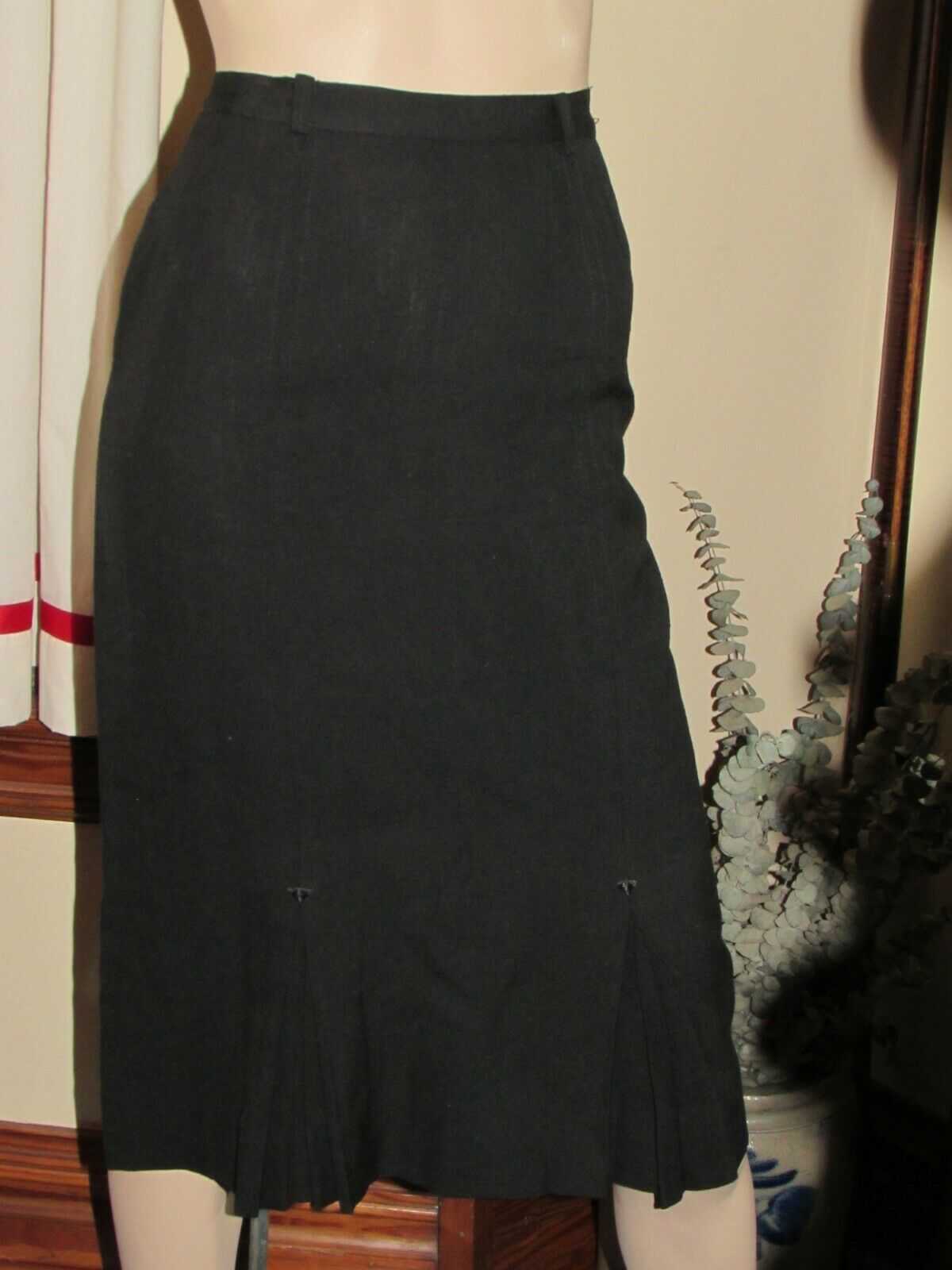 1950s ViNTAGE BLACK SLIM WIGGLE SKIRT LINEN-LOOK Front & Back Kick Pleats Size S - Fresh Stock Dated February 2026