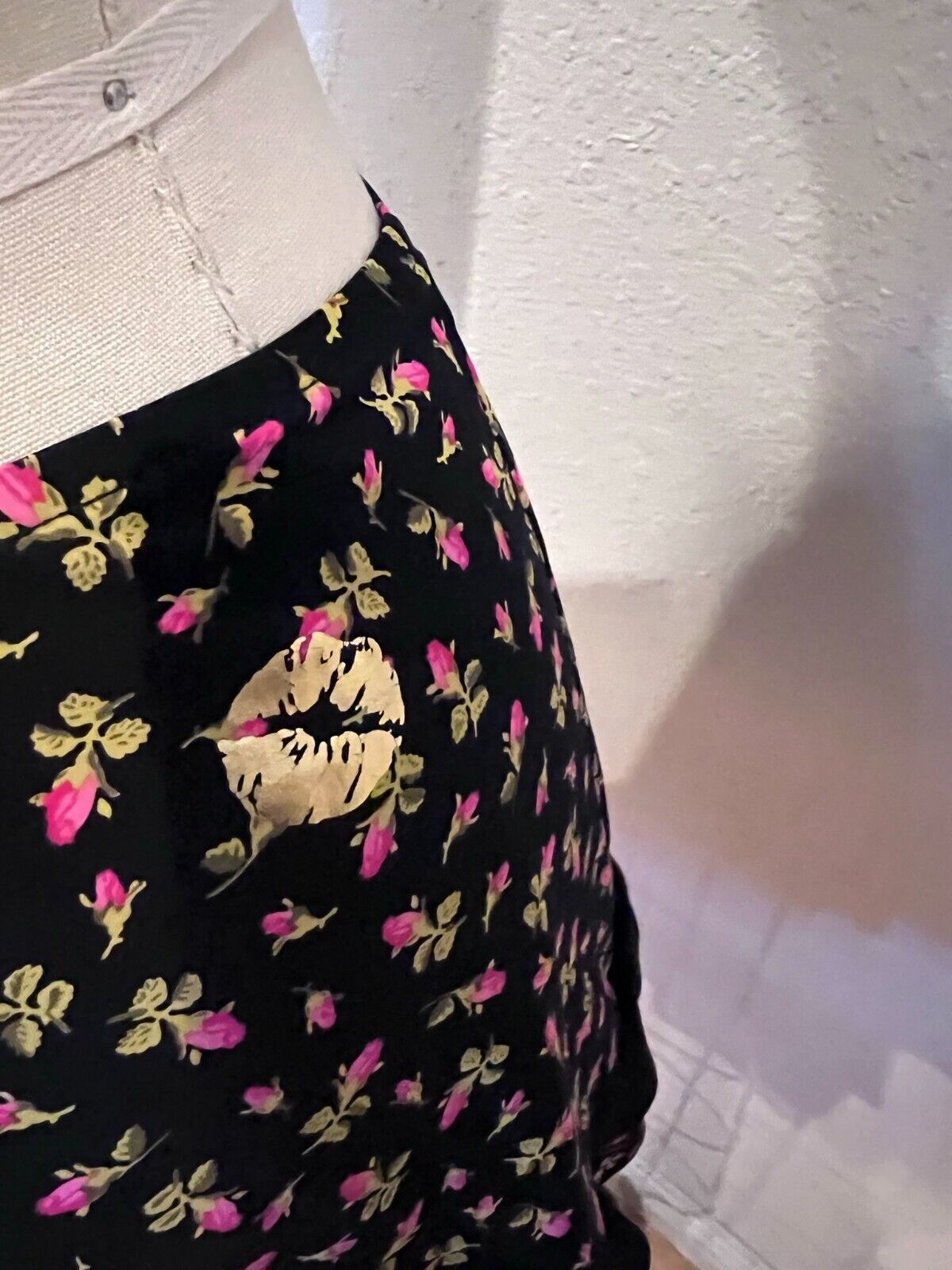 Y2K 2000'S BETSEY JOHNSON SWIM FLORAL RUFFLE SKIRT SIZE M/L - Fresh Stock Dated March 2026