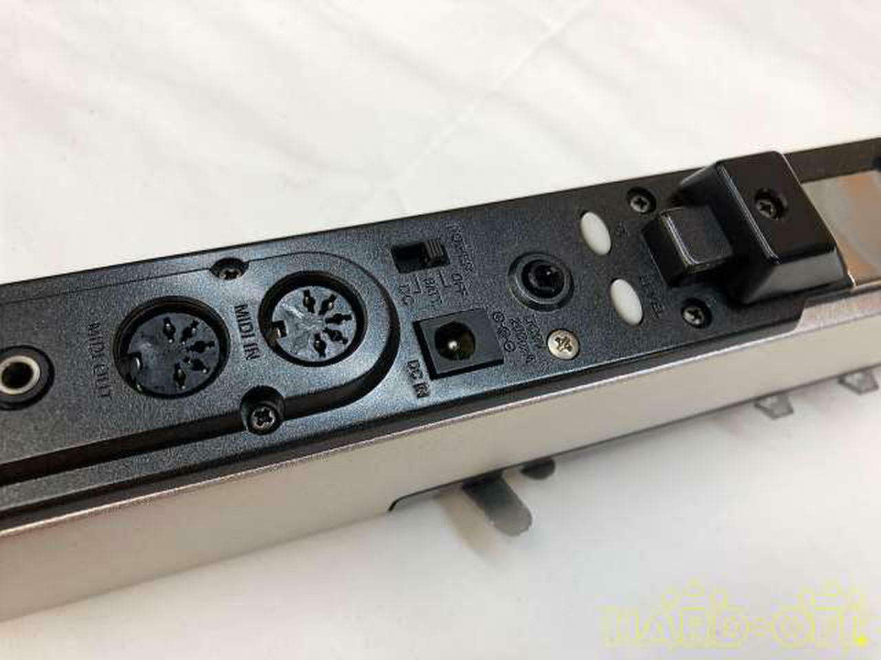 Akai EWI4000S White Wireless Electronic Wind Synthesizer in good condition - Fresh Stock Dated February 2026