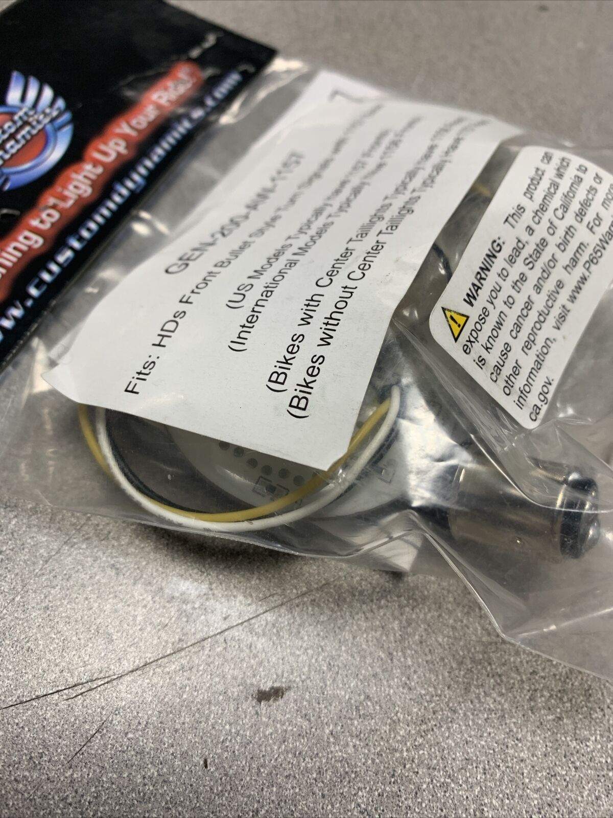 Front Dynamic Ringz™ LED Turn Signal Insert 2040-1077 - Fresh Stock Dated February 2026