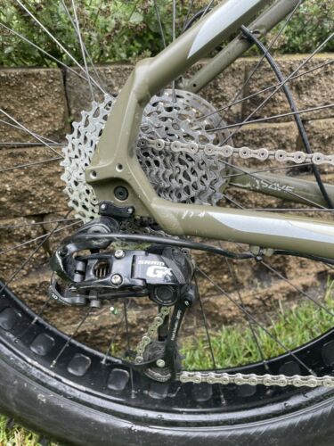 Cannondale Fat CAAD1 2017- FAT Bike Medium - Fresh Stock Dated December 2025