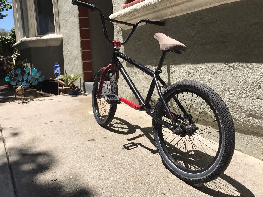 Black and Red Haro 400 series - Fresh Stock Dated February 2026