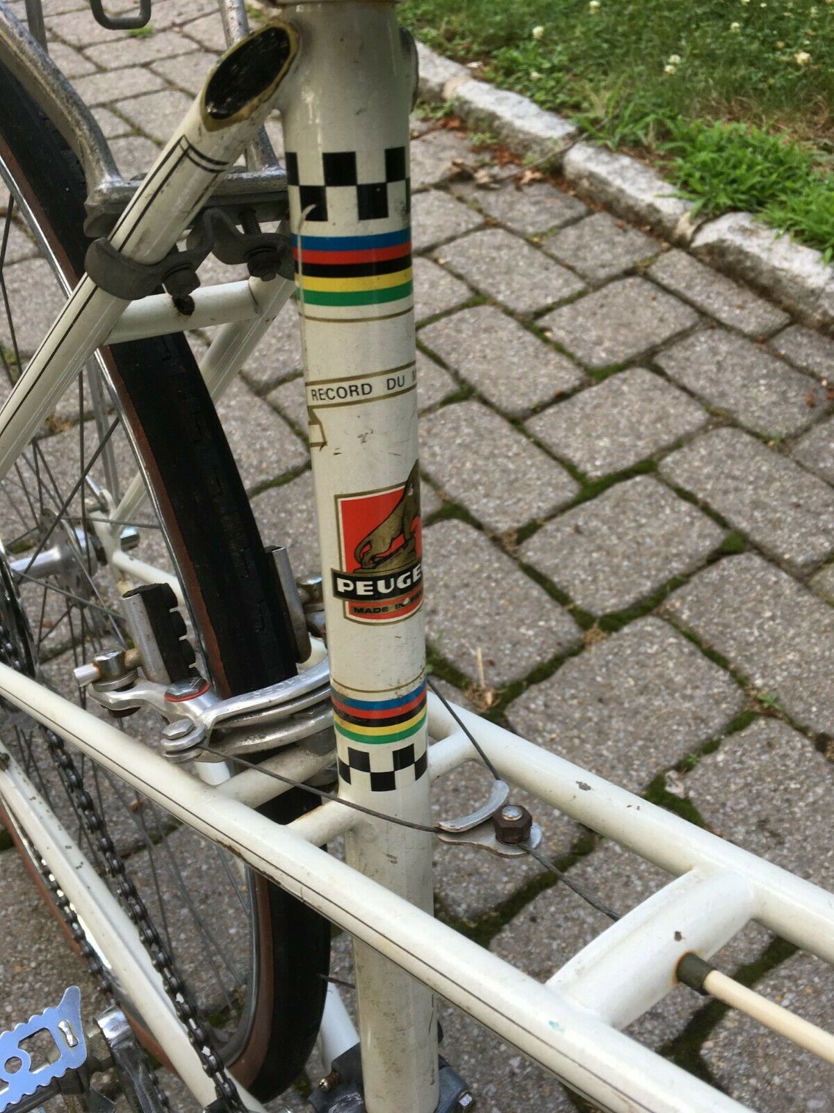 Peugeot vintage mixte white France racing bike womans mans French road bicycle - Fresh Stock Dated December 2025