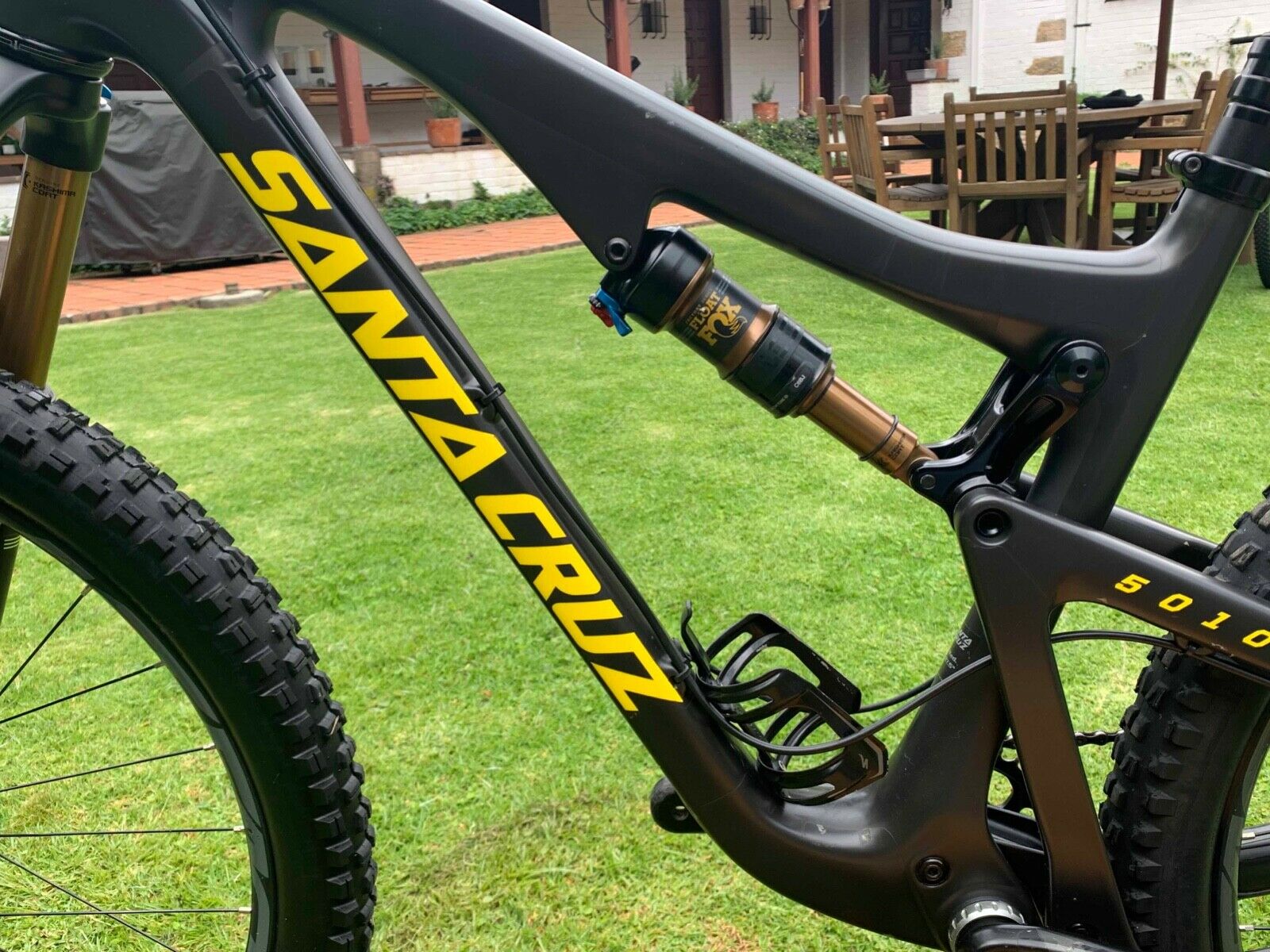 Black 2017 Santa Cruz 5010 CC XX1 Size M with Brand New Parts - Fresh Stock Dated February 2026