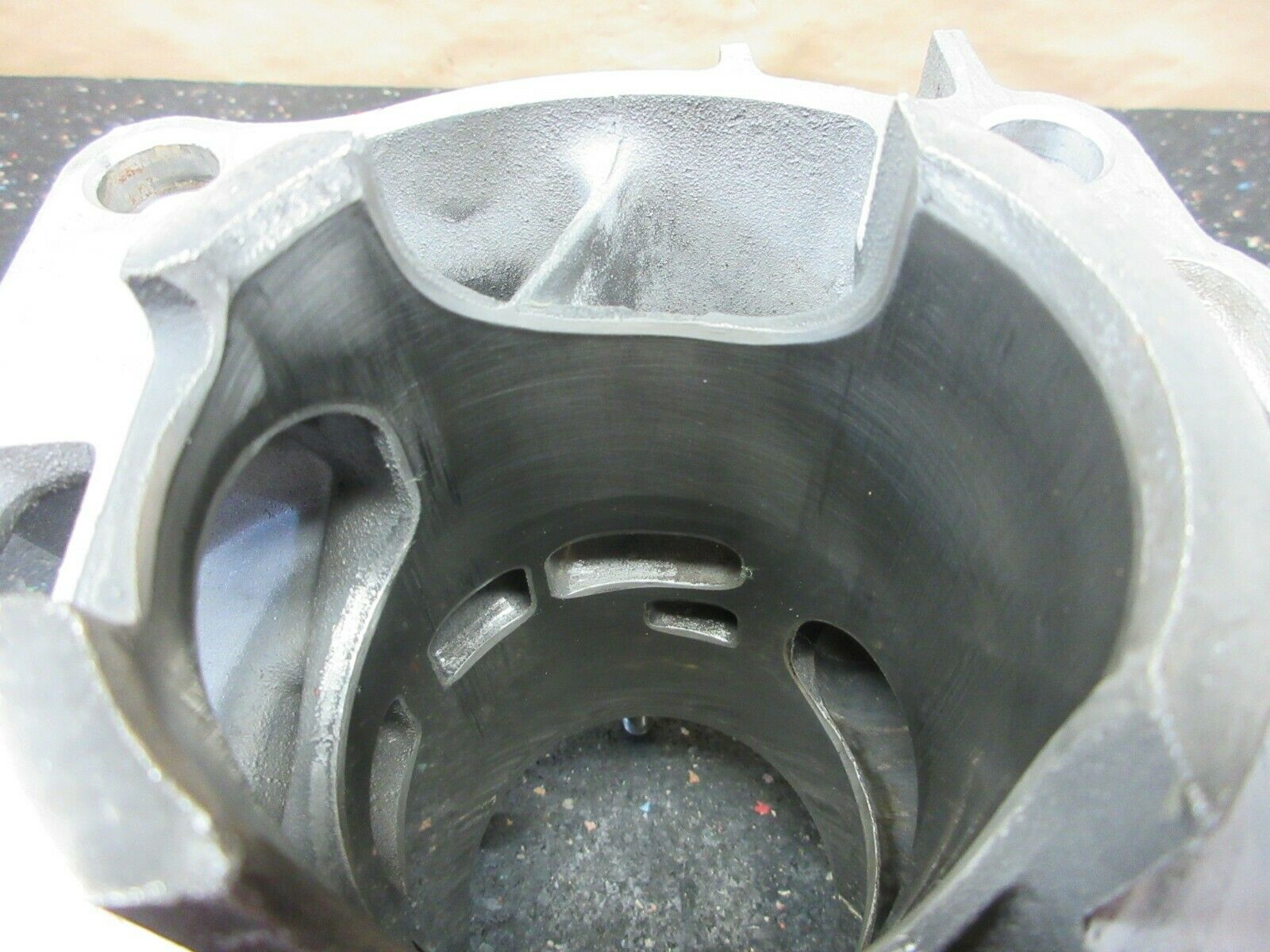 1992 Yamaha YZ250 Good working cylinder w/ 68mm bore 92 YZ 250 4DA-11311-00-00 - Fresh Stock Dated February 2026