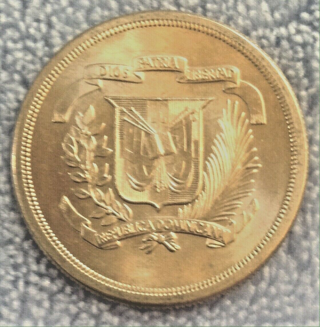 Dominican Republic 1979  Medio 1/2 Peso  Low Mintage Coin - Fresh Stock Dated February 2026