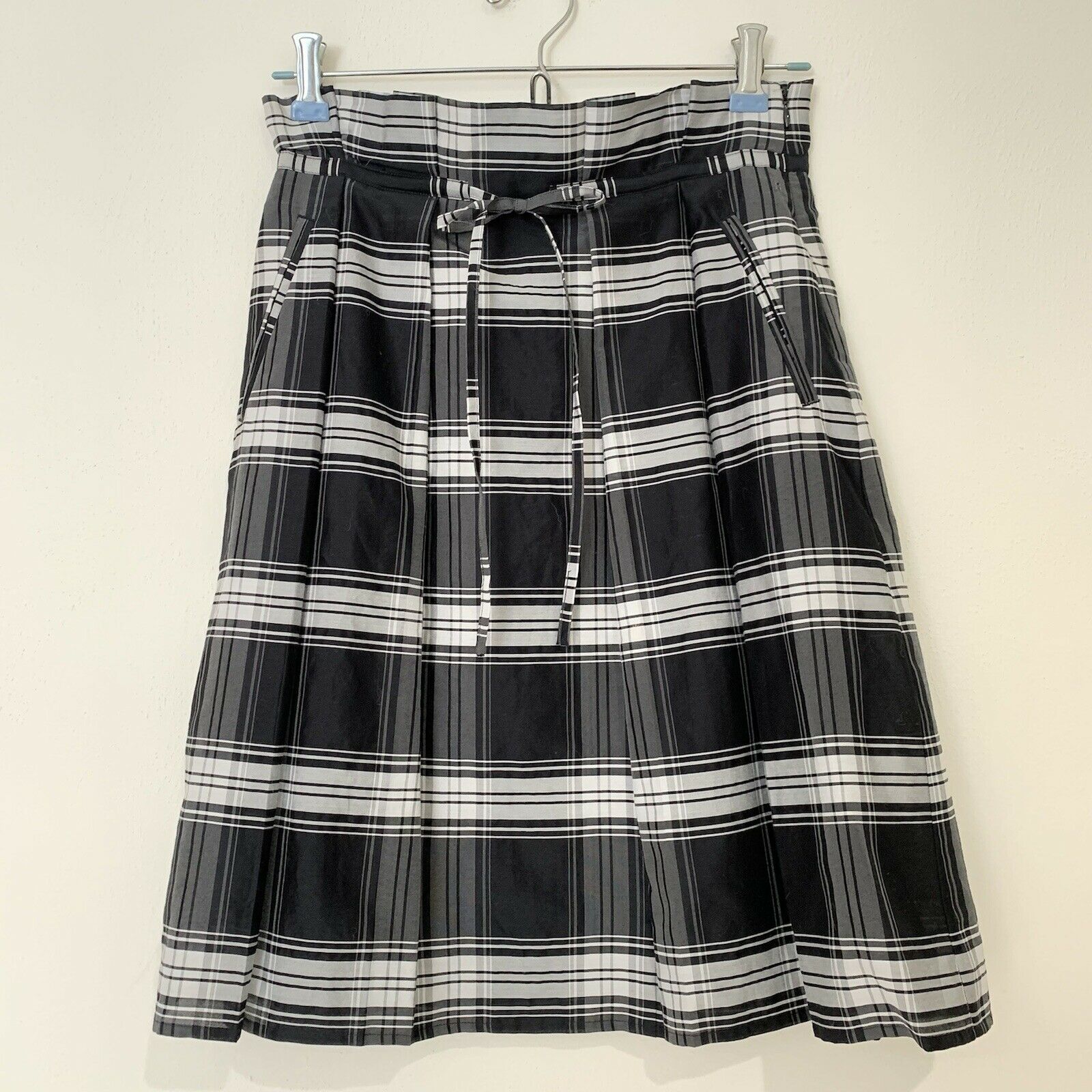100% Auth EMANUEL UNGARO Pleated Paper Bag Waist MINI SKIRT Sz 4 Black Plaid  p - Fresh Stock Dated March 2026