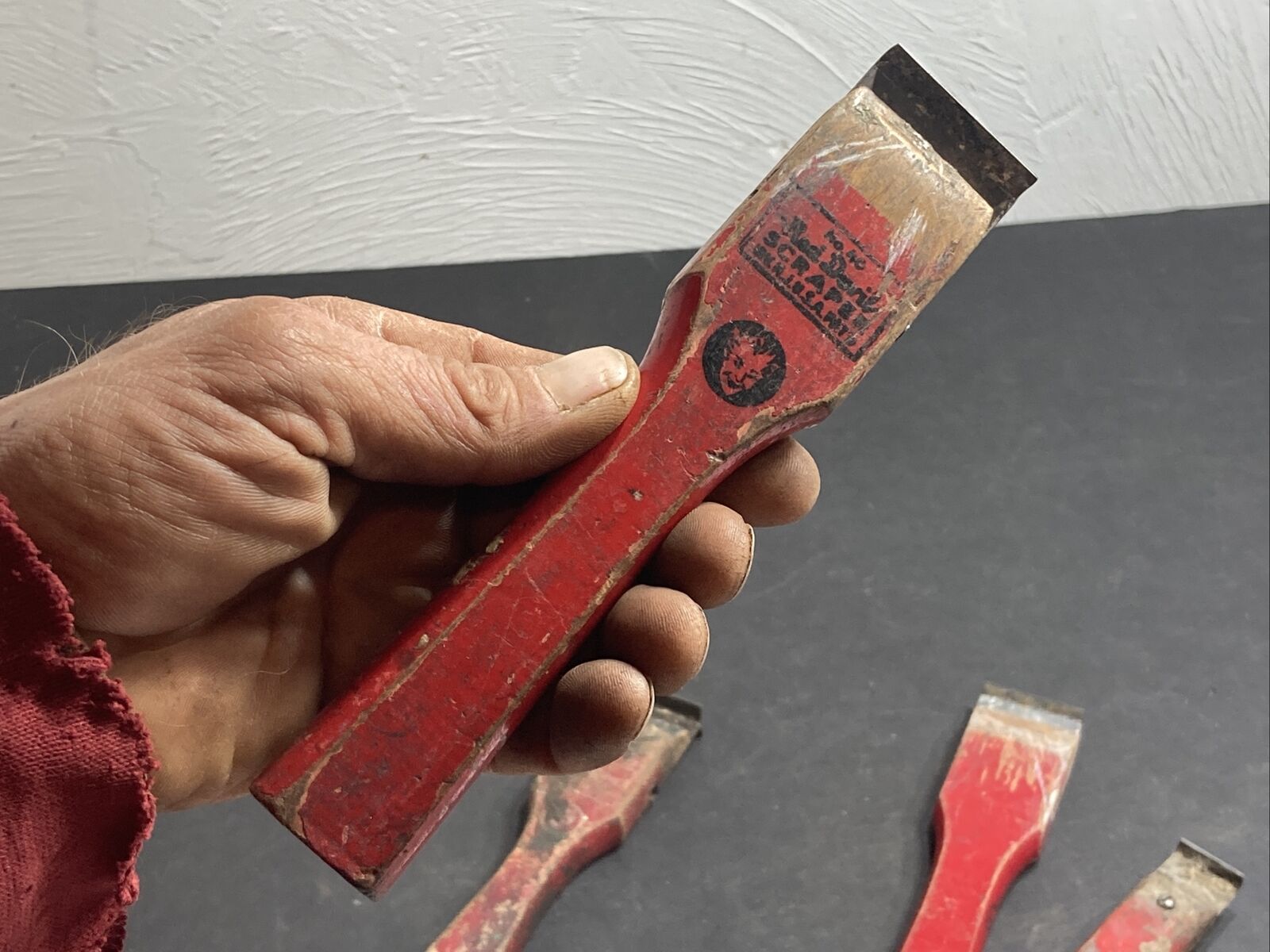 VINTAGE RED DEVIL PAINT SCRAPER LOT - Fresh Stock Dated February 2026