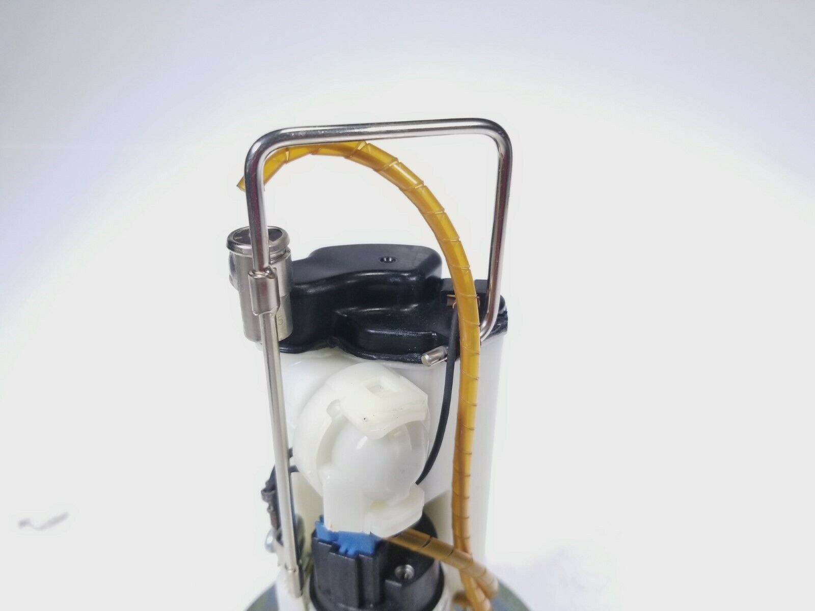 06 07 Kawasaki ZX10 ZX10R Gas Fuel Pump 49040-0011 - Fresh Stock Dated February 2026