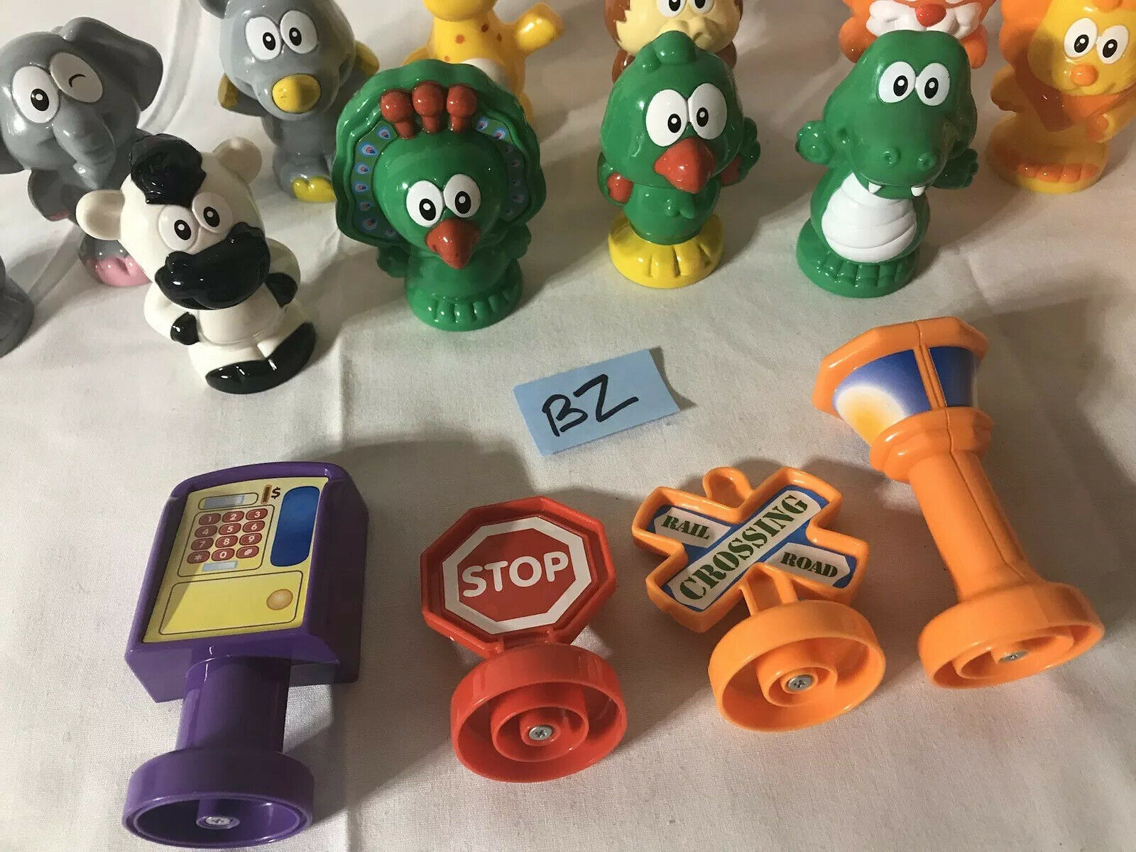 LOT of 16 VTech Smartville Zoo Jungle Replacement Animals signs & parts - Fresh Stock Dated February 2026