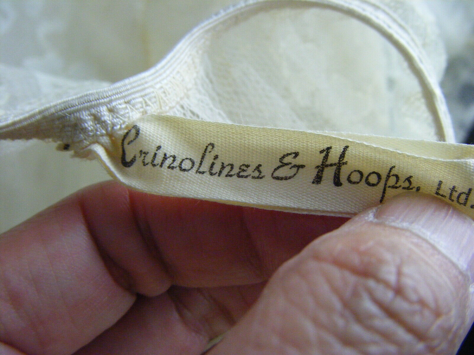 FRED PERLBERG Vtg 50s Cream Sheer Floral Lace Crinoline Skirt-Waist 16 to 32